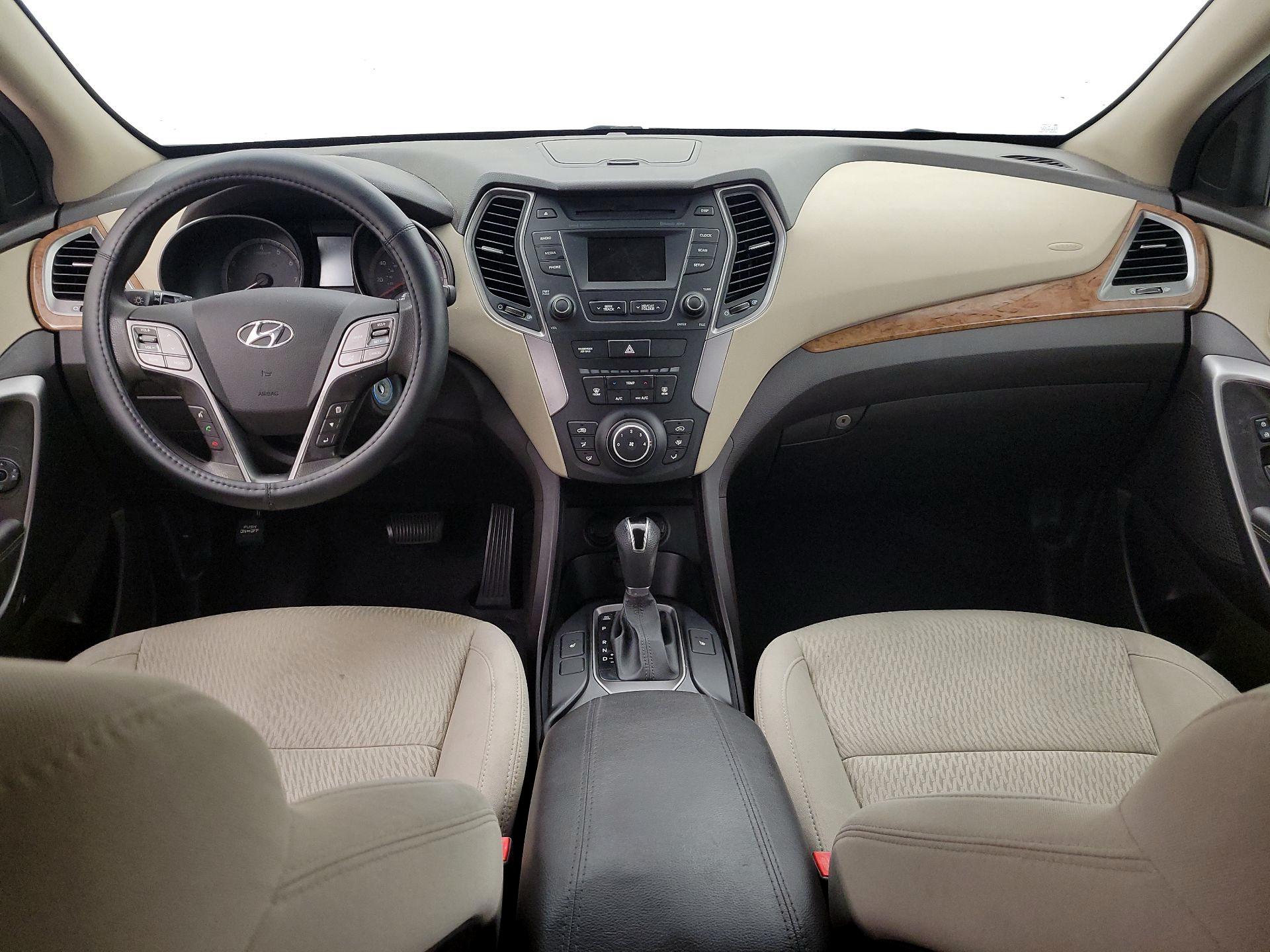 Thumbnail: 2016 Hyundai Santa Fe - 9
