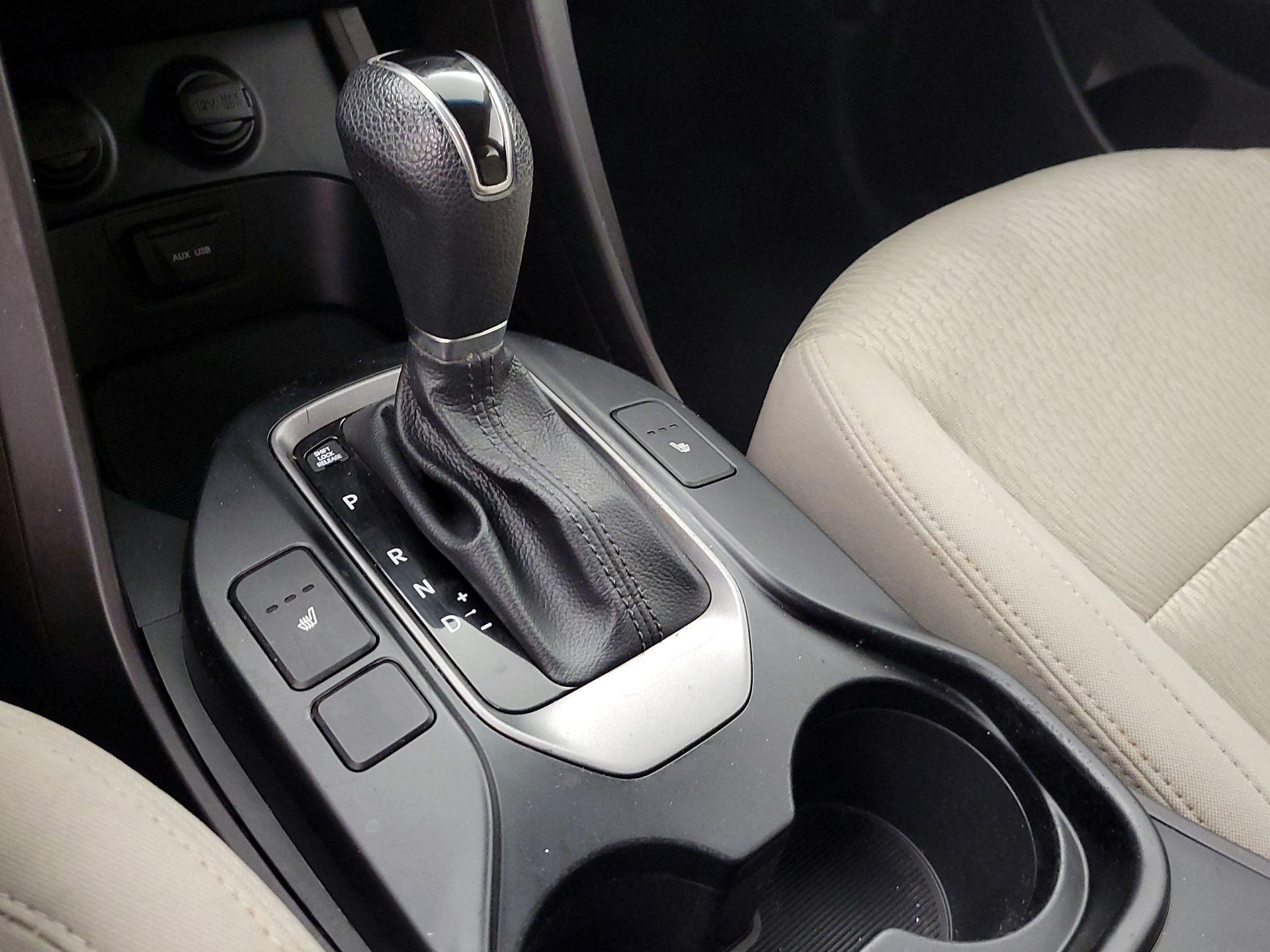 Thumbnail: 2016 Hyundai Santa Fe - 17
