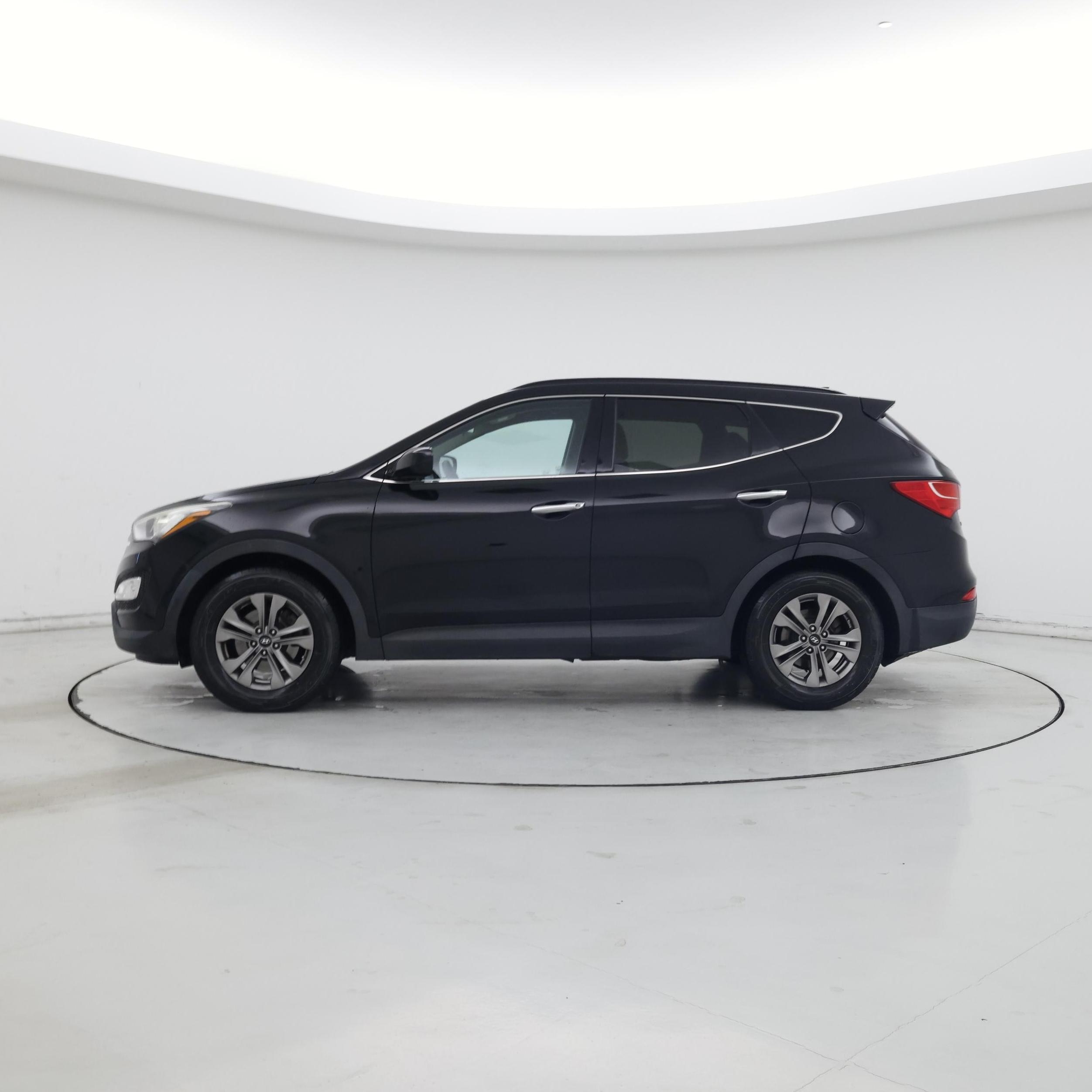 Thumbnail: 2016 Hyundai Santa Fe - 3