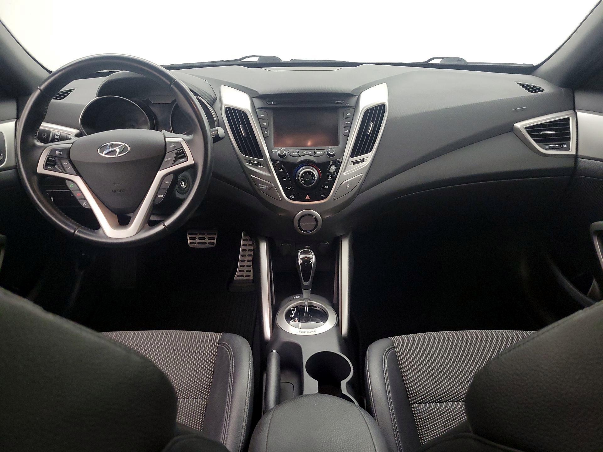 Thumbnail: 2016 Hyundai Veloster - 9