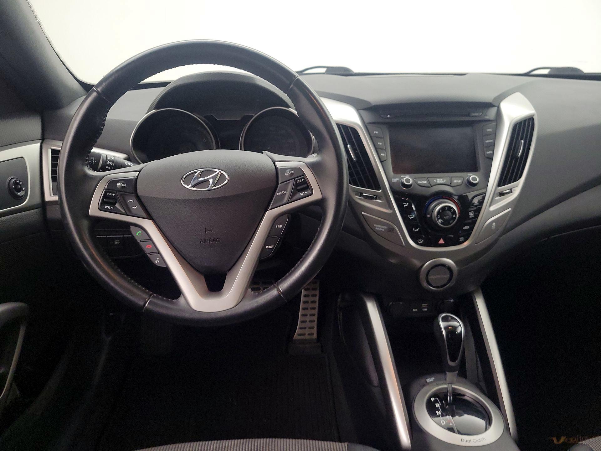 Thumbnail: 2016 Hyundai Veloster - 10