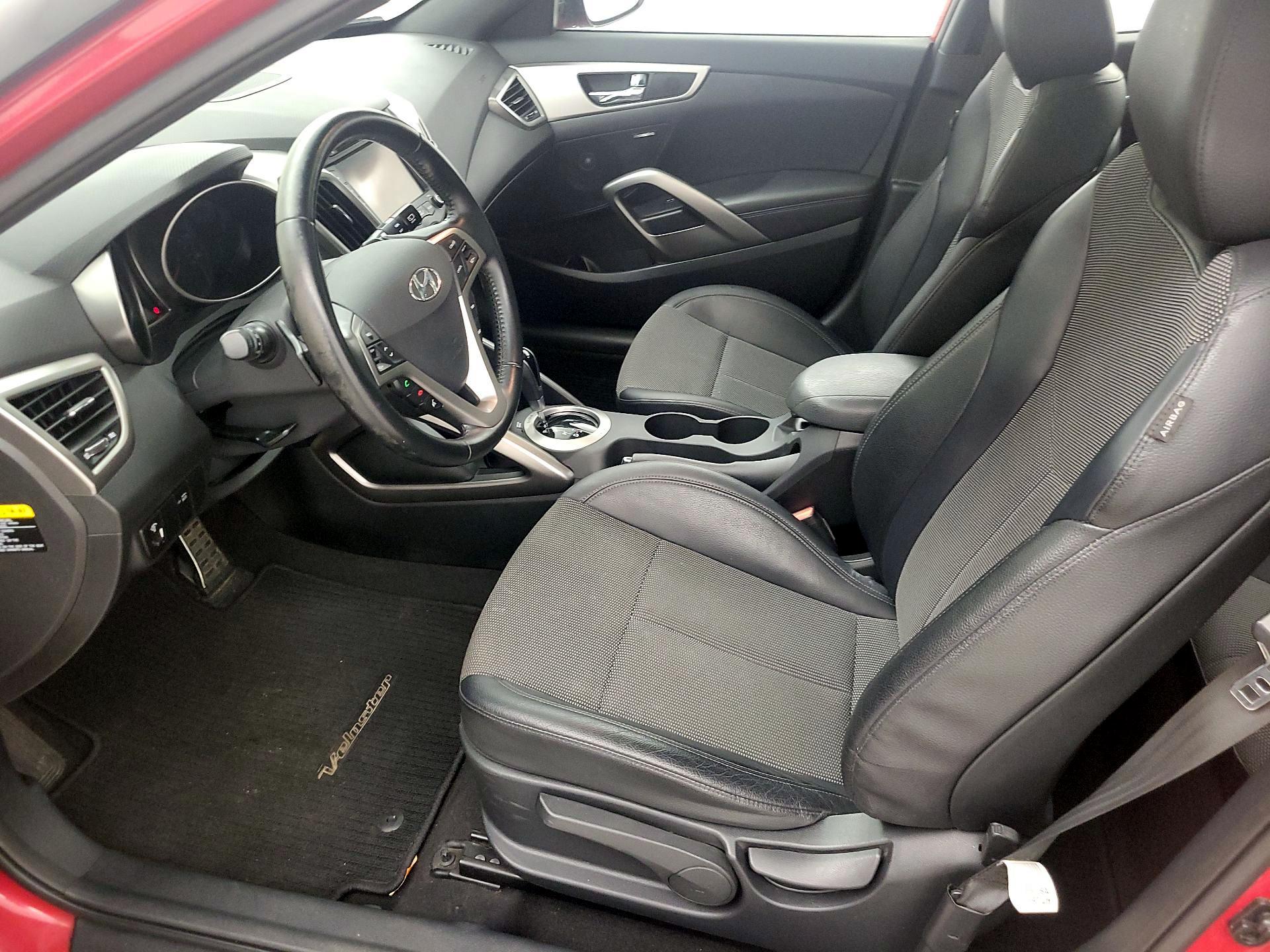 Thumbnail: 2016 Hyundai Veloster - 11