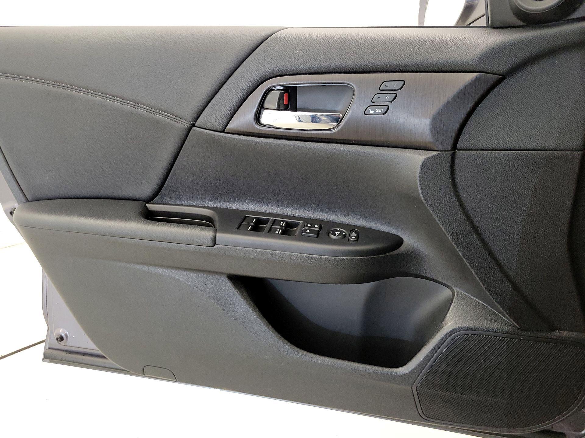 Thumbnail: 2015 Honda Accord - 12
