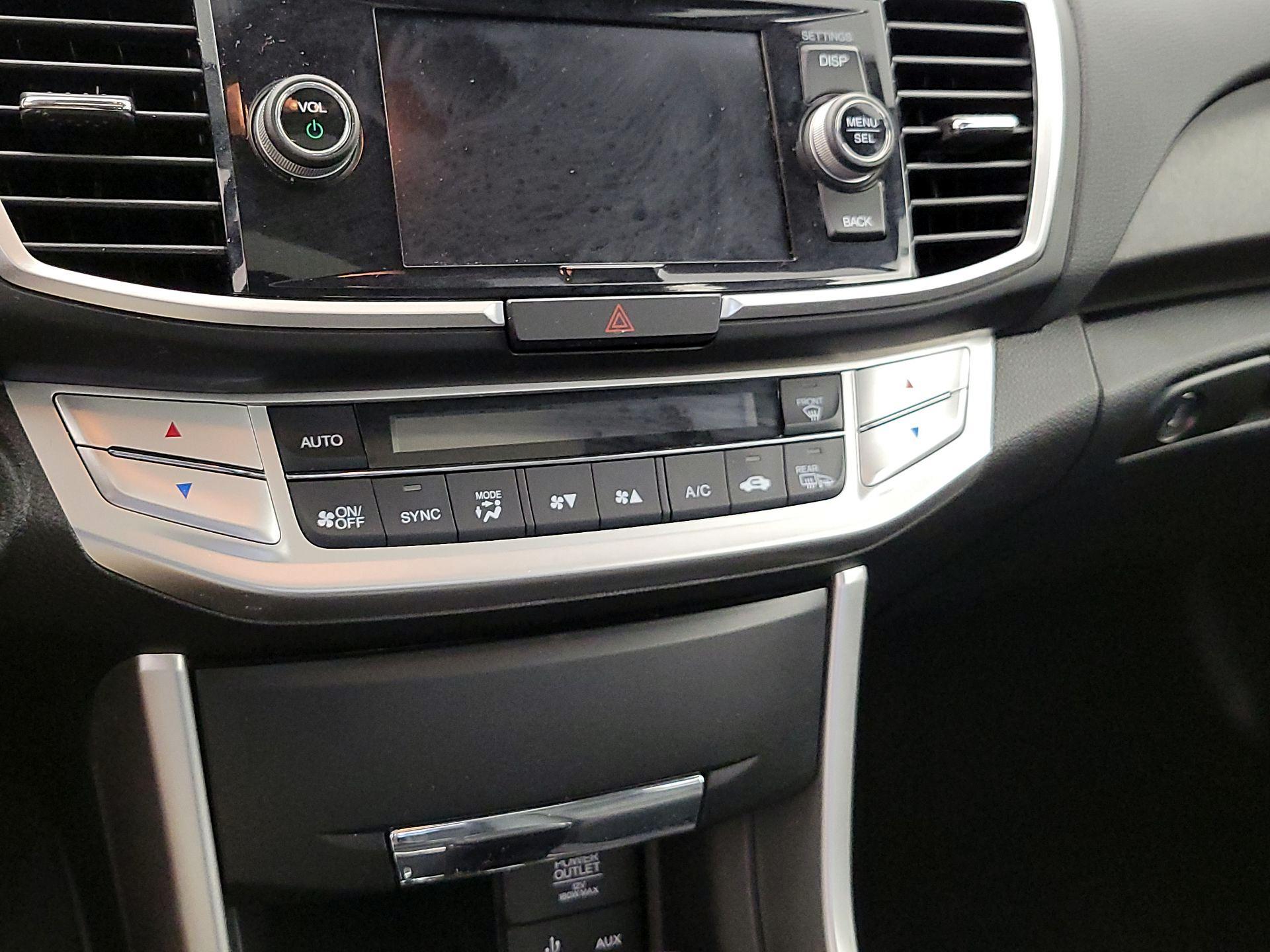 Thumbnail: 2015 Honda Accord - 16