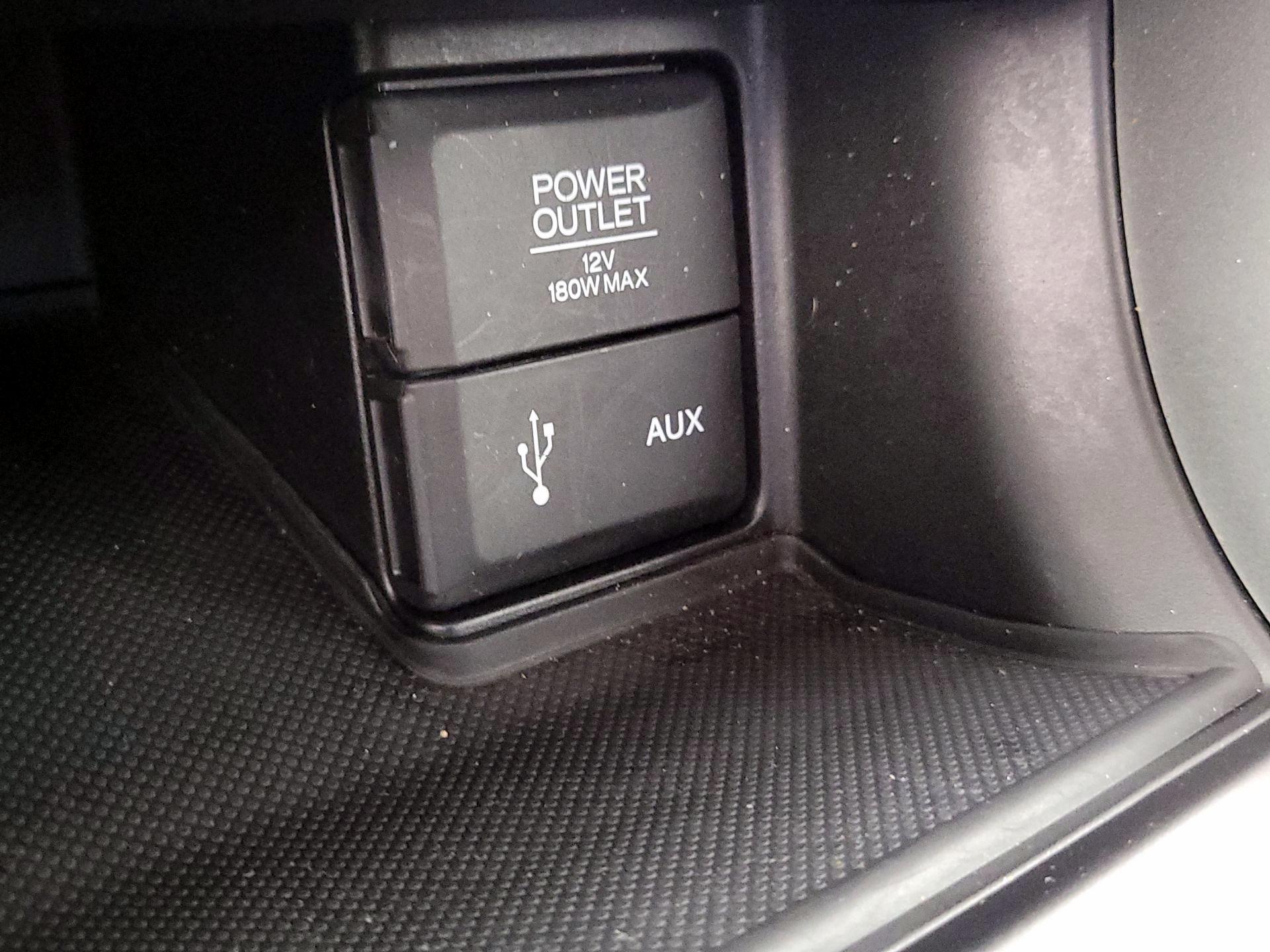 Thumbnail: 2015 Honda Accord - 18