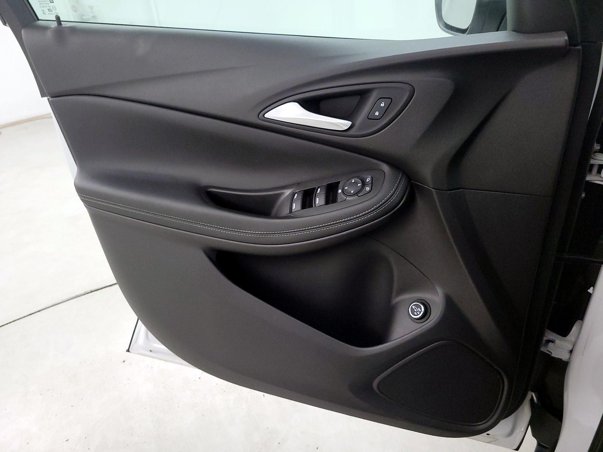 Thumbnail: 2021 Buick Encore GX - 12