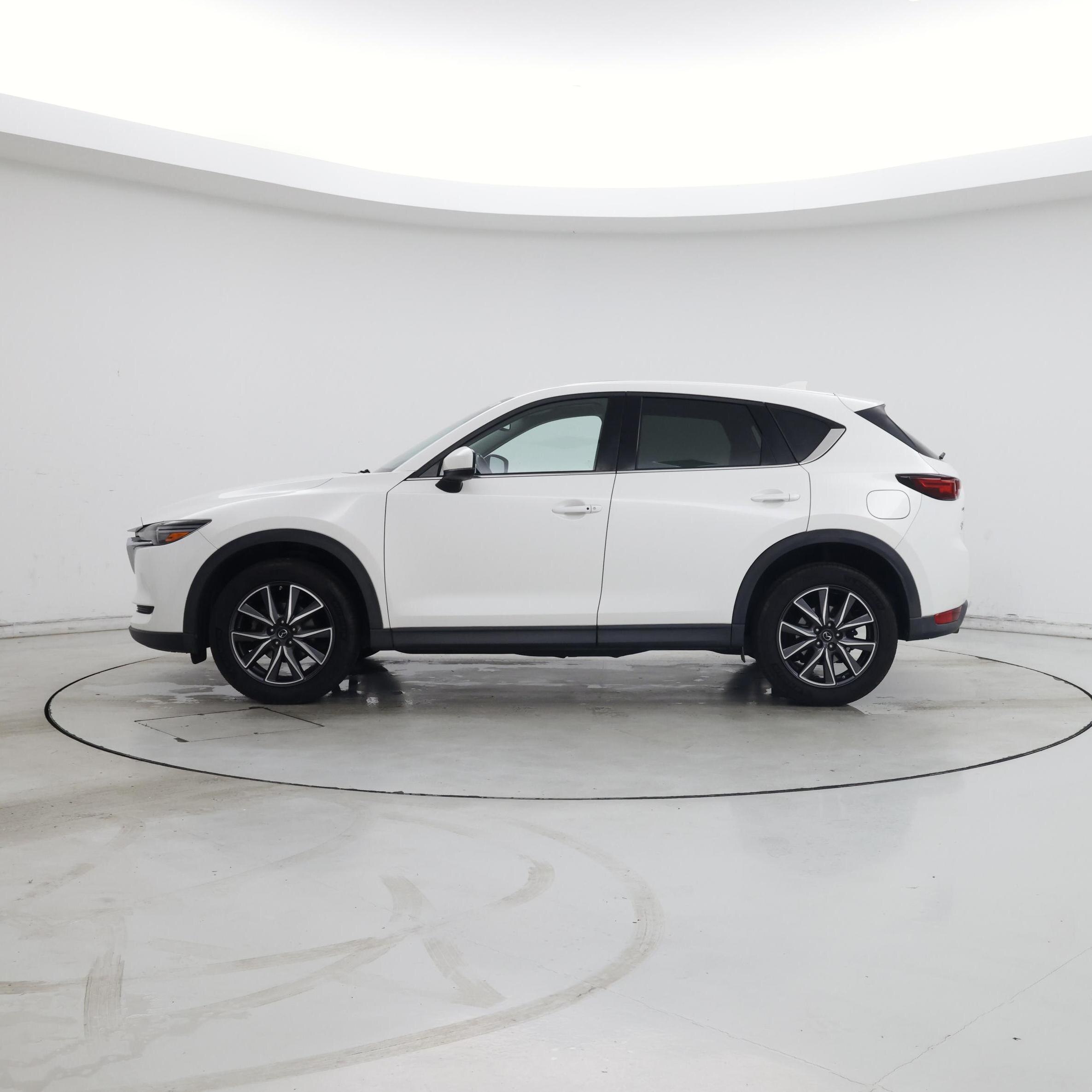 Thumbnail: 2017 Mazda CX-5 - 3