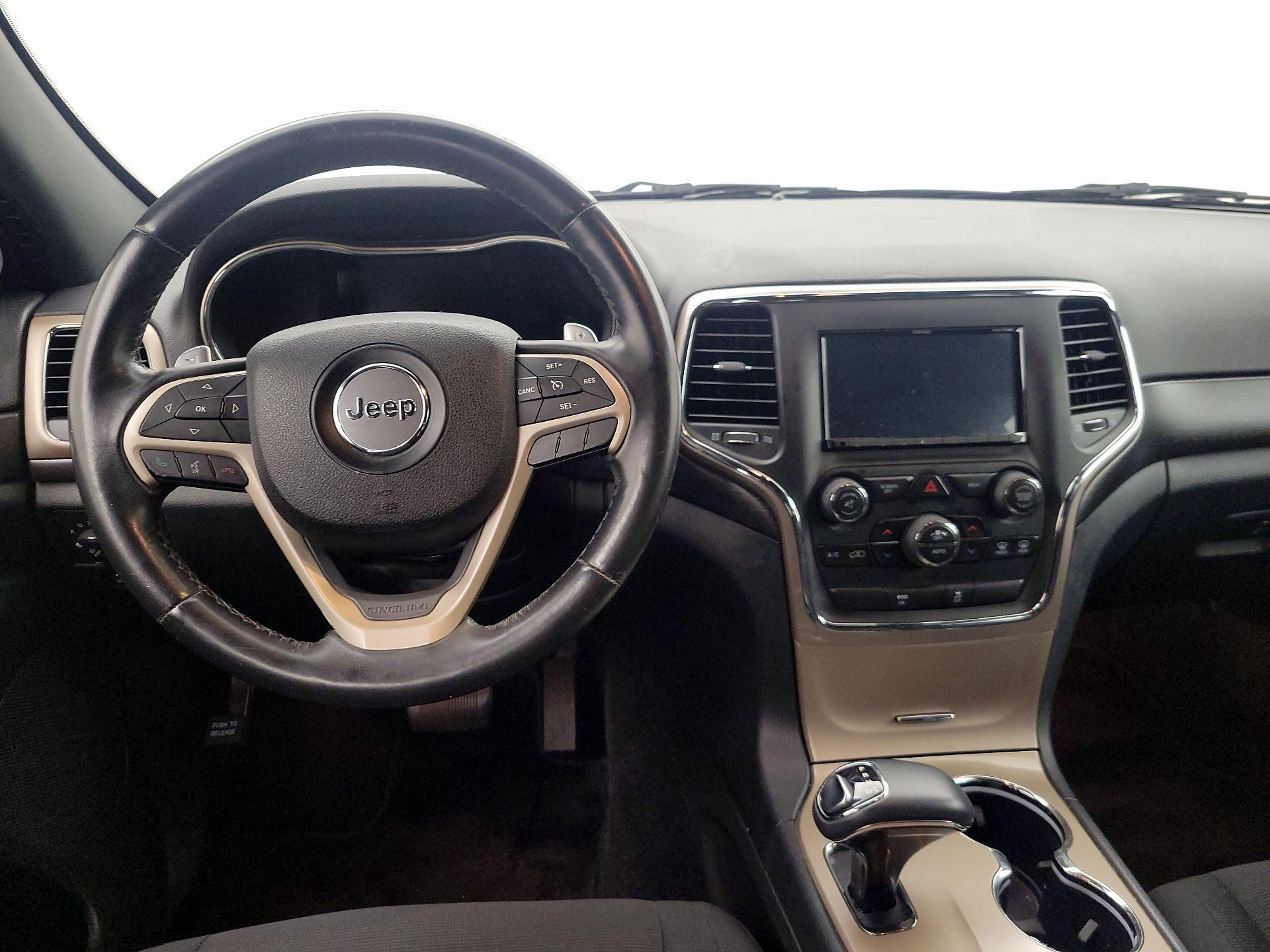 Thumbnail: 2015 Jeep Grand Cherokee - 10