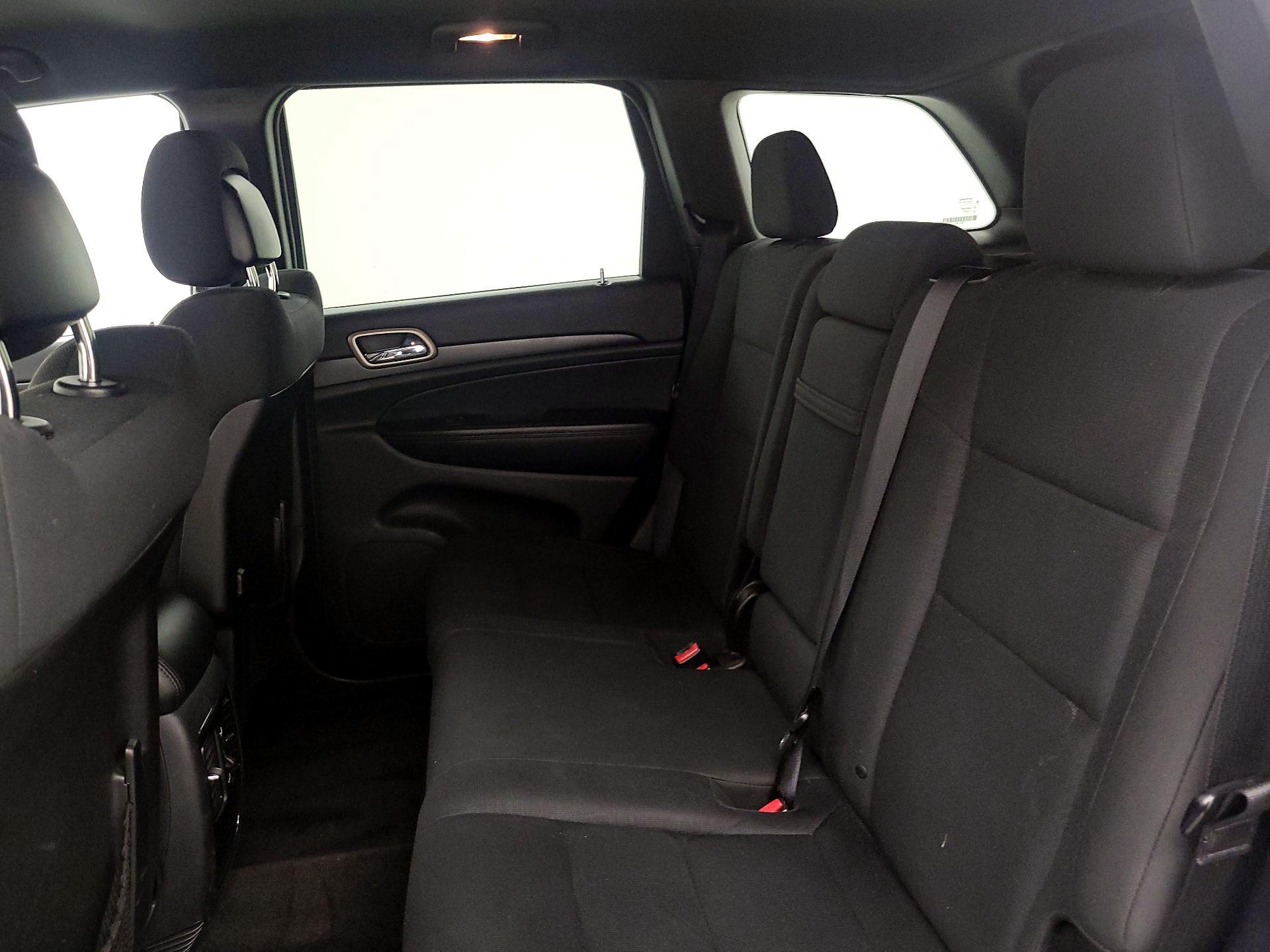 Thumbnail: 2015 Jeep Grand Cherokee - 19