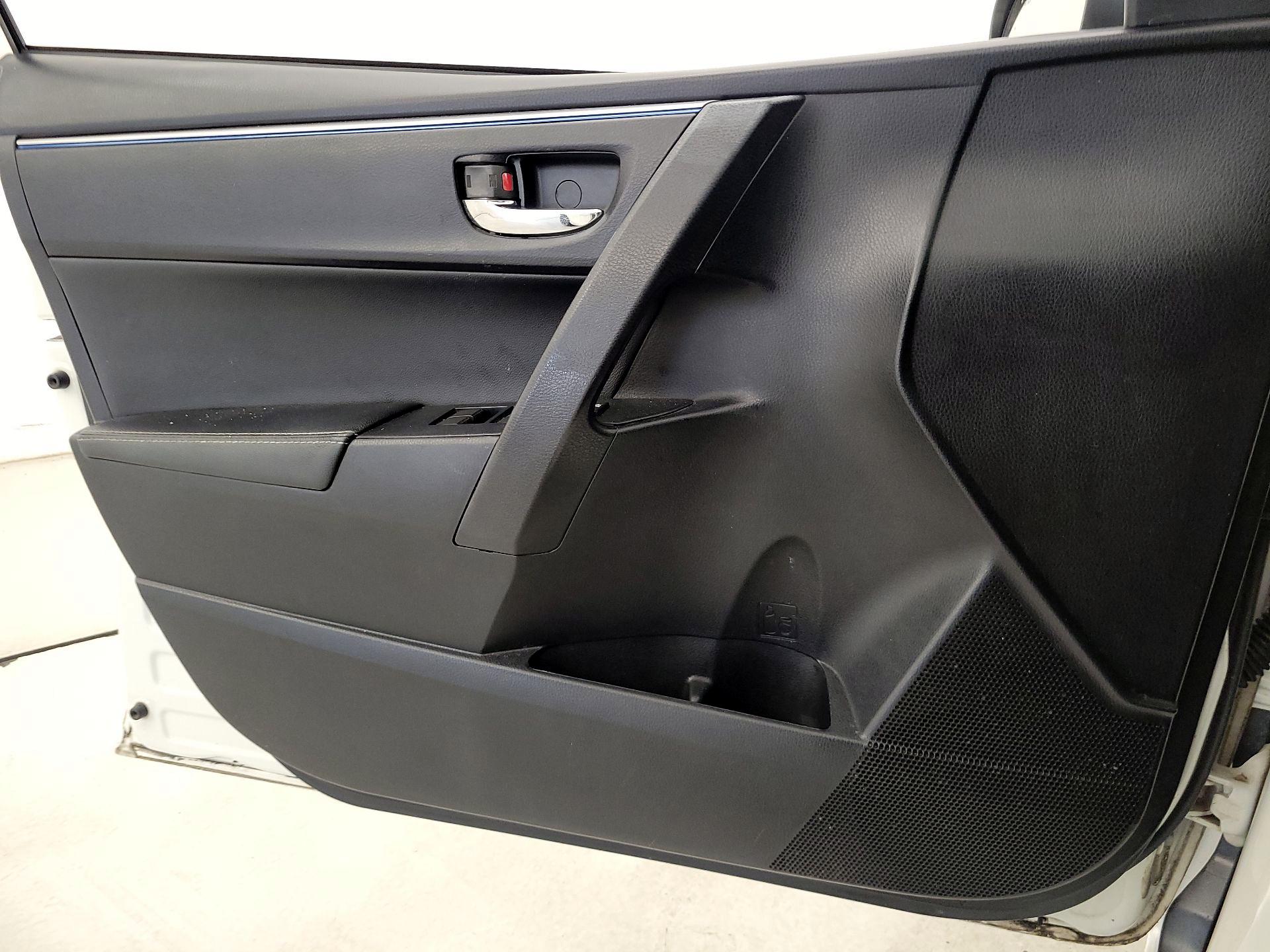 Thumbnail: 2014 Toyota Corolla - 12
