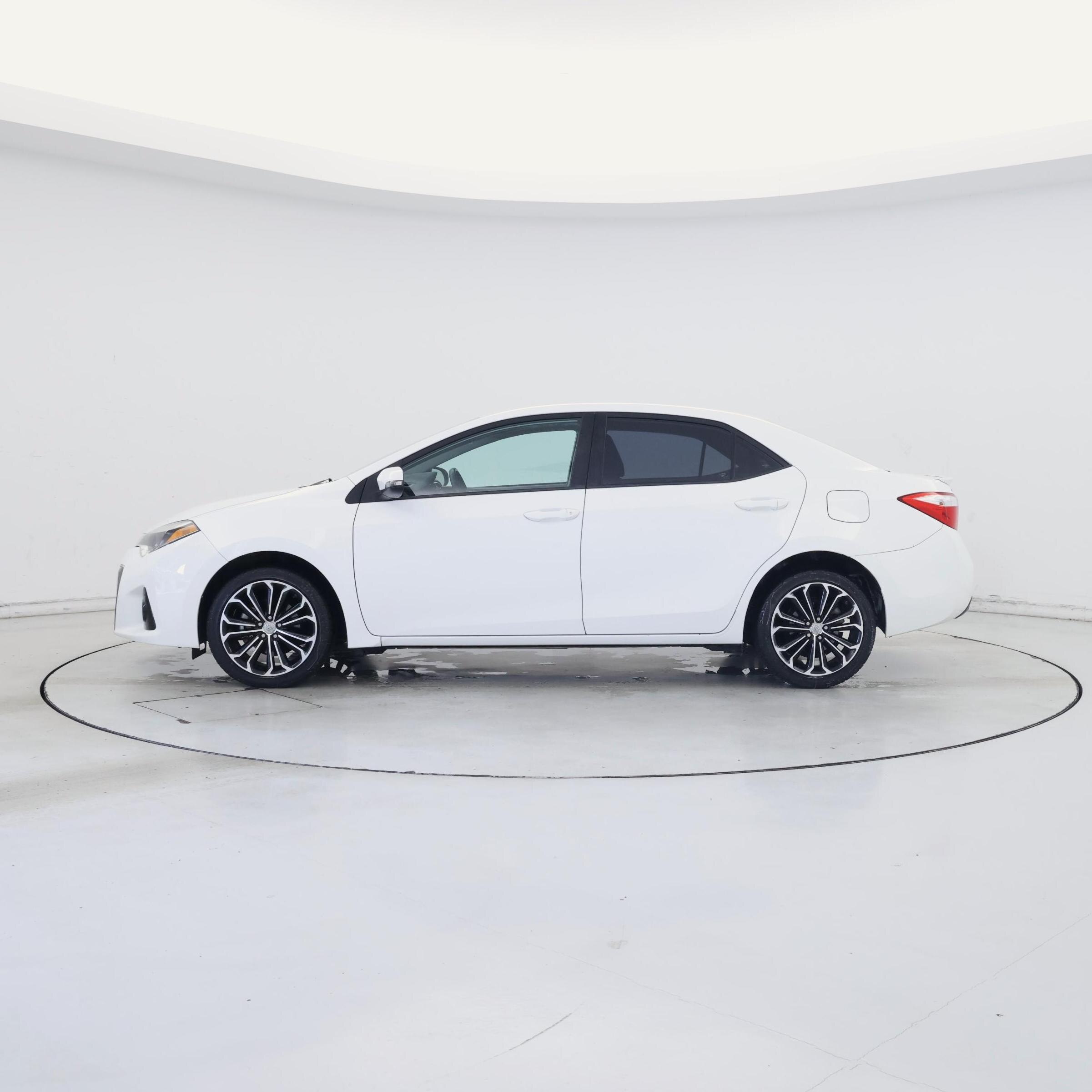 Thumbnail: 2014 Toyota Corolla - 3