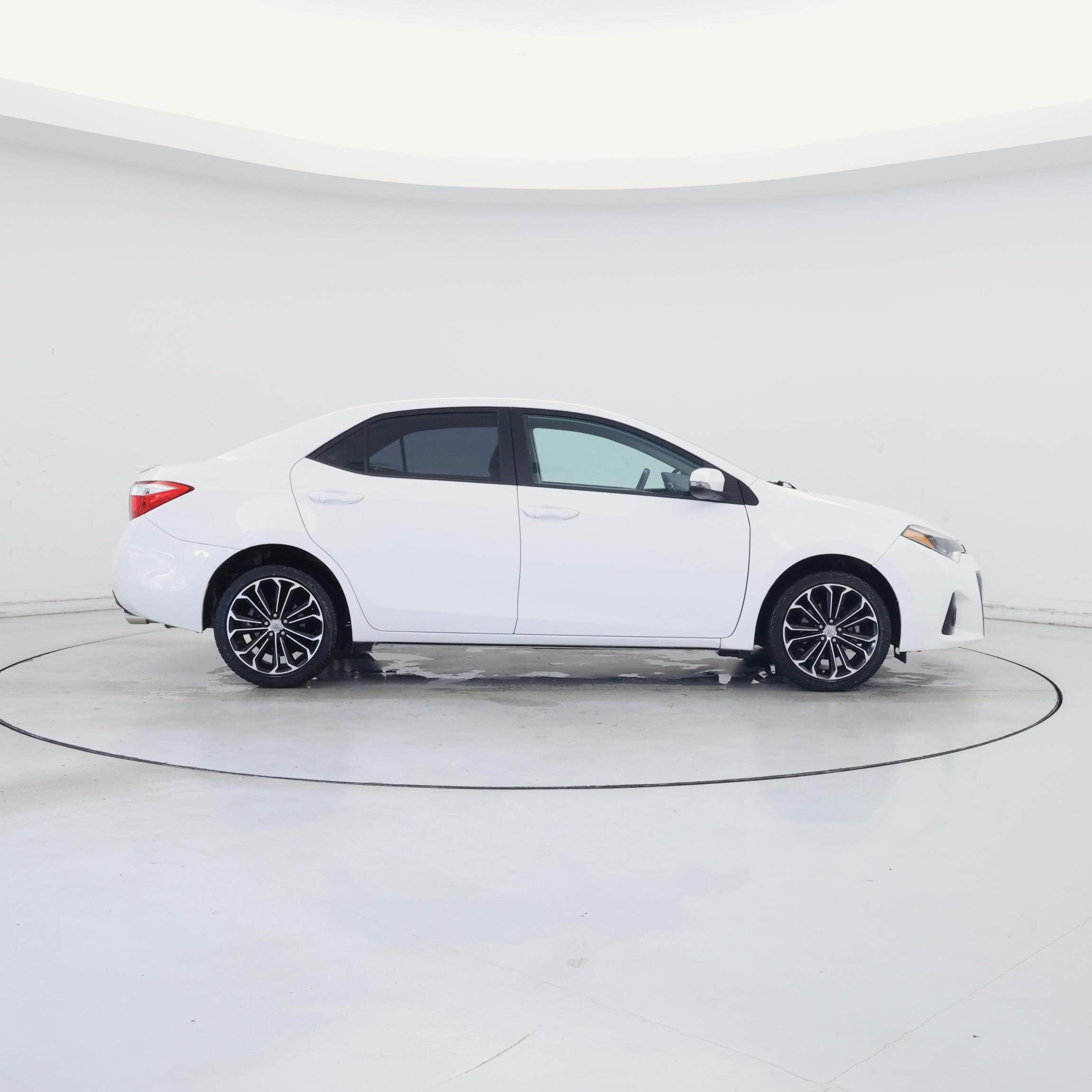 Thumbnail: 2014 Toyota Corolla - 7
