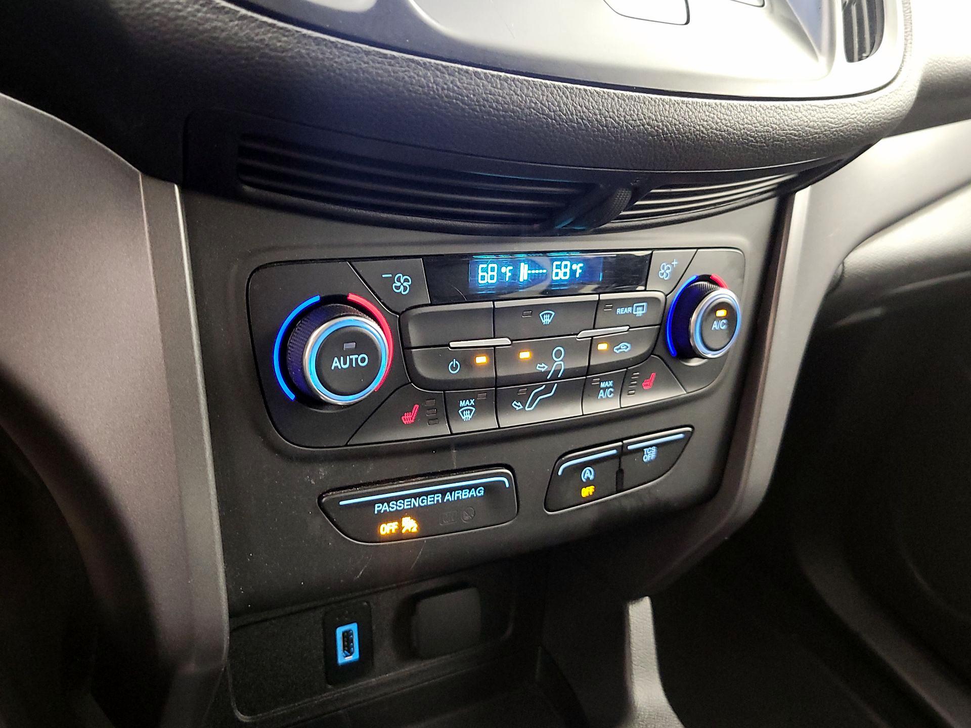 Thumbnail: 2017 Ford Escape - 17