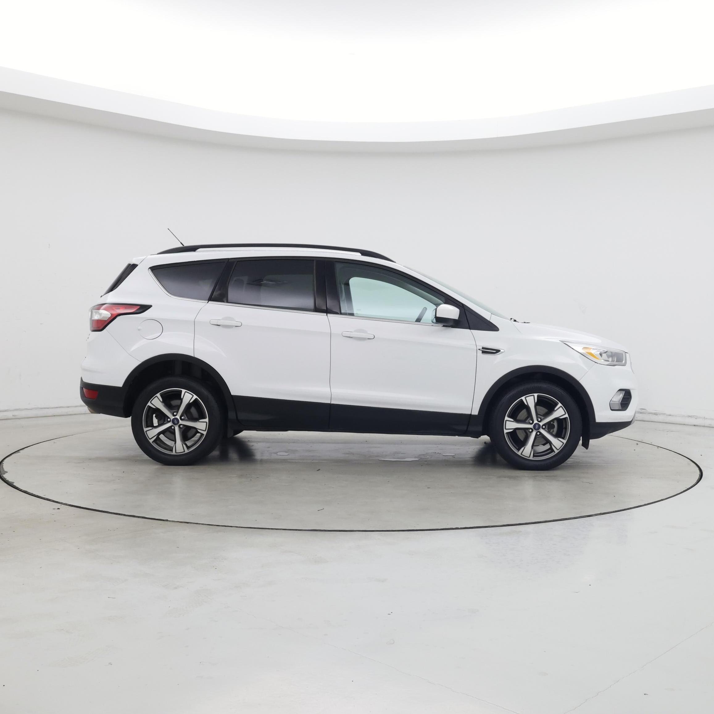 Thumbnail: 2017 Ford Escape - 7