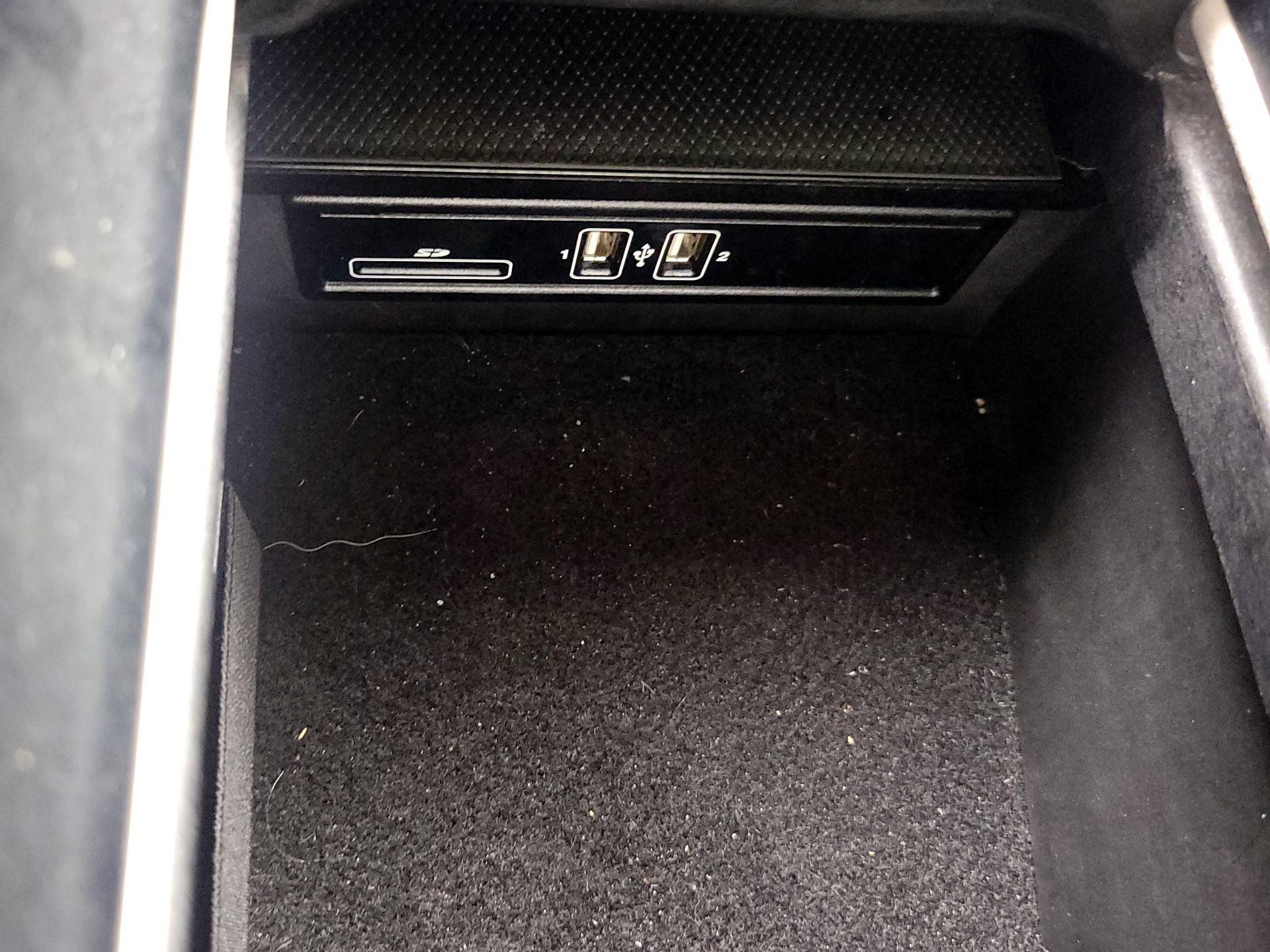Thumbnail: 2015 Mercedes-Benz C-Class - 19
