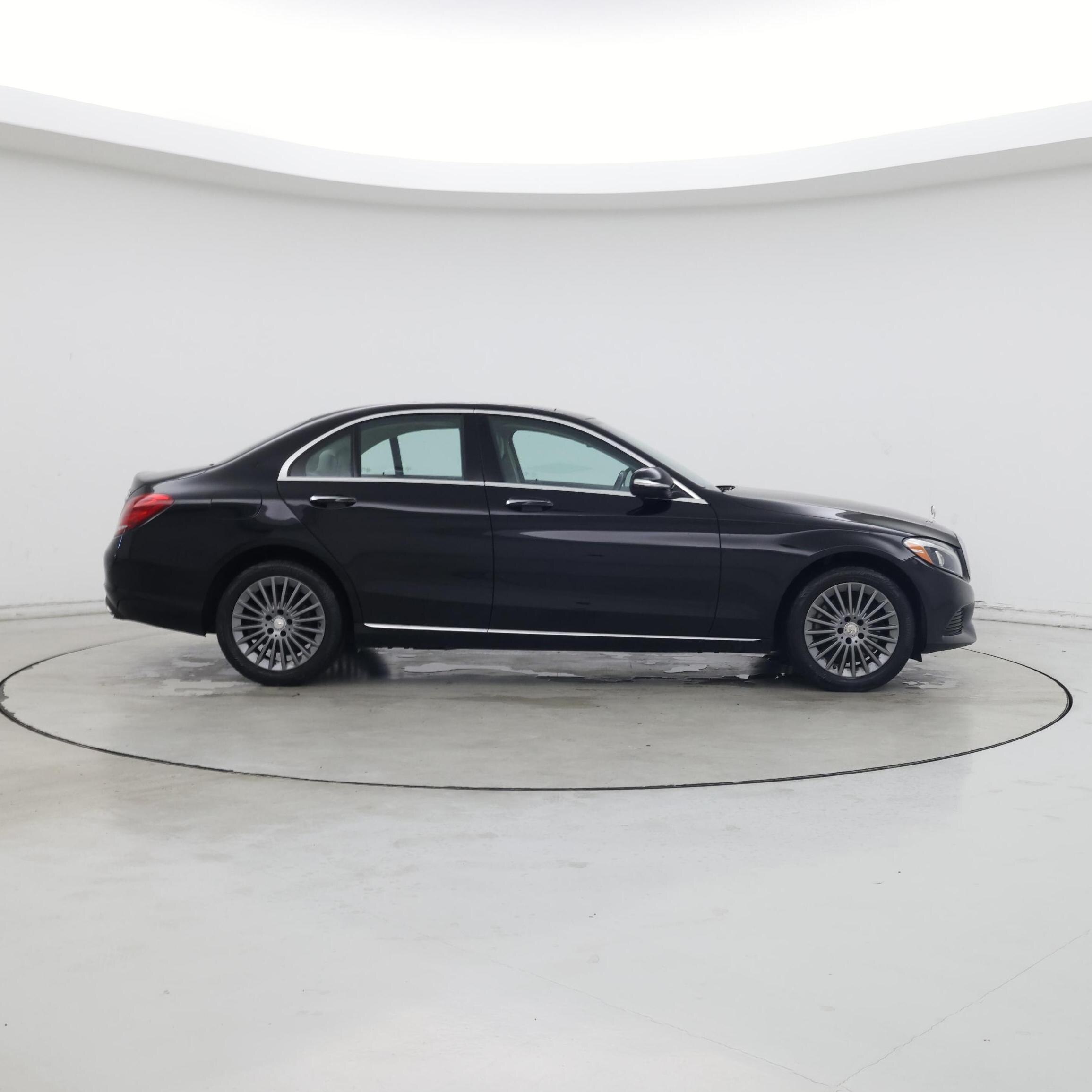 Thumbnail: 2015 Mercedes-Benz C-Class - 7