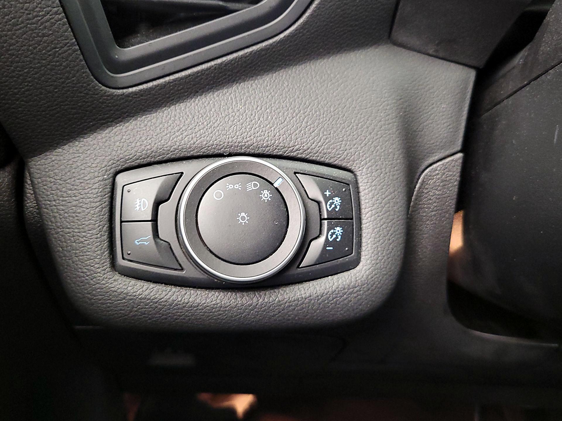 Thumbnail: 2017 Ford Escape - 13