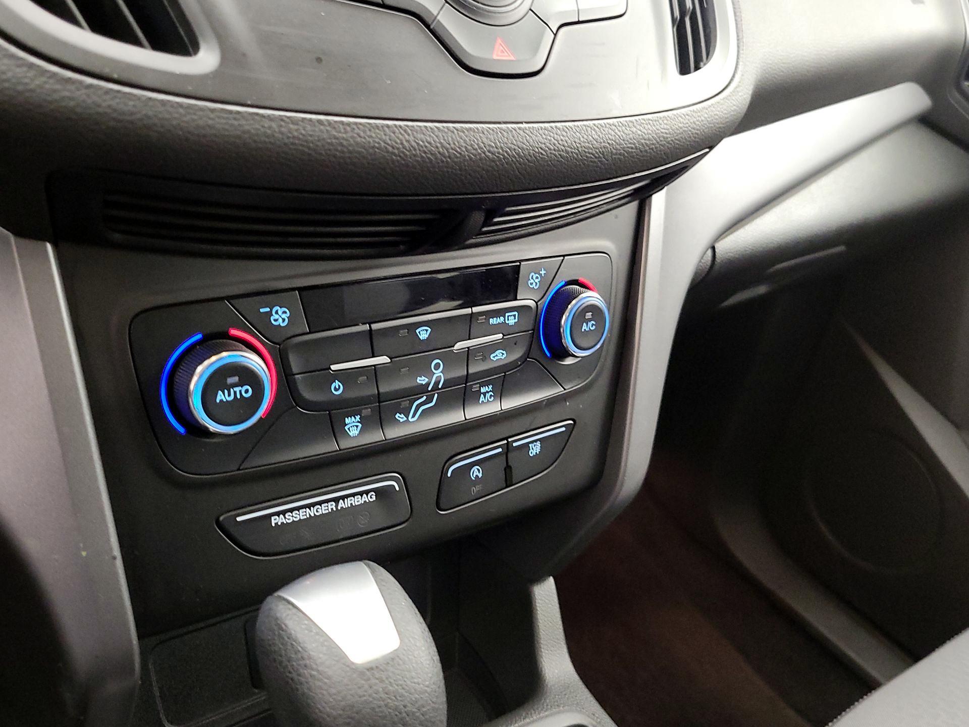 Thumbnail: 2017 Ford Escape - 16