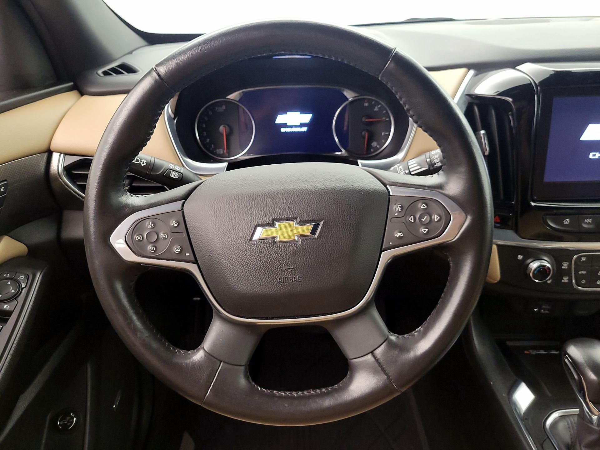 Thumbnail: 2022 Chevrolet Traverse - 10