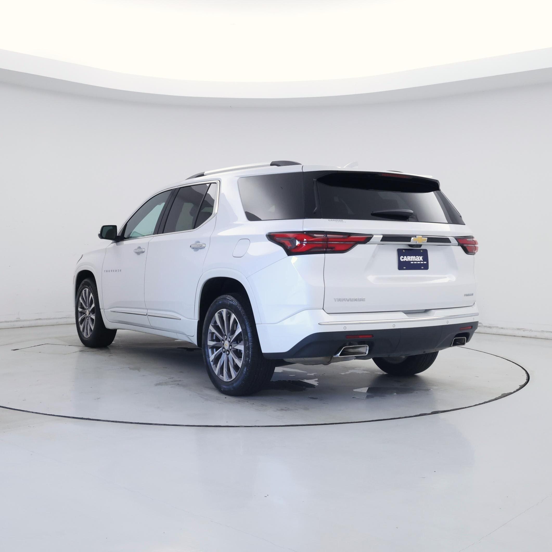 Thumbnail: 2022 Chevrolet Traverse - 2
