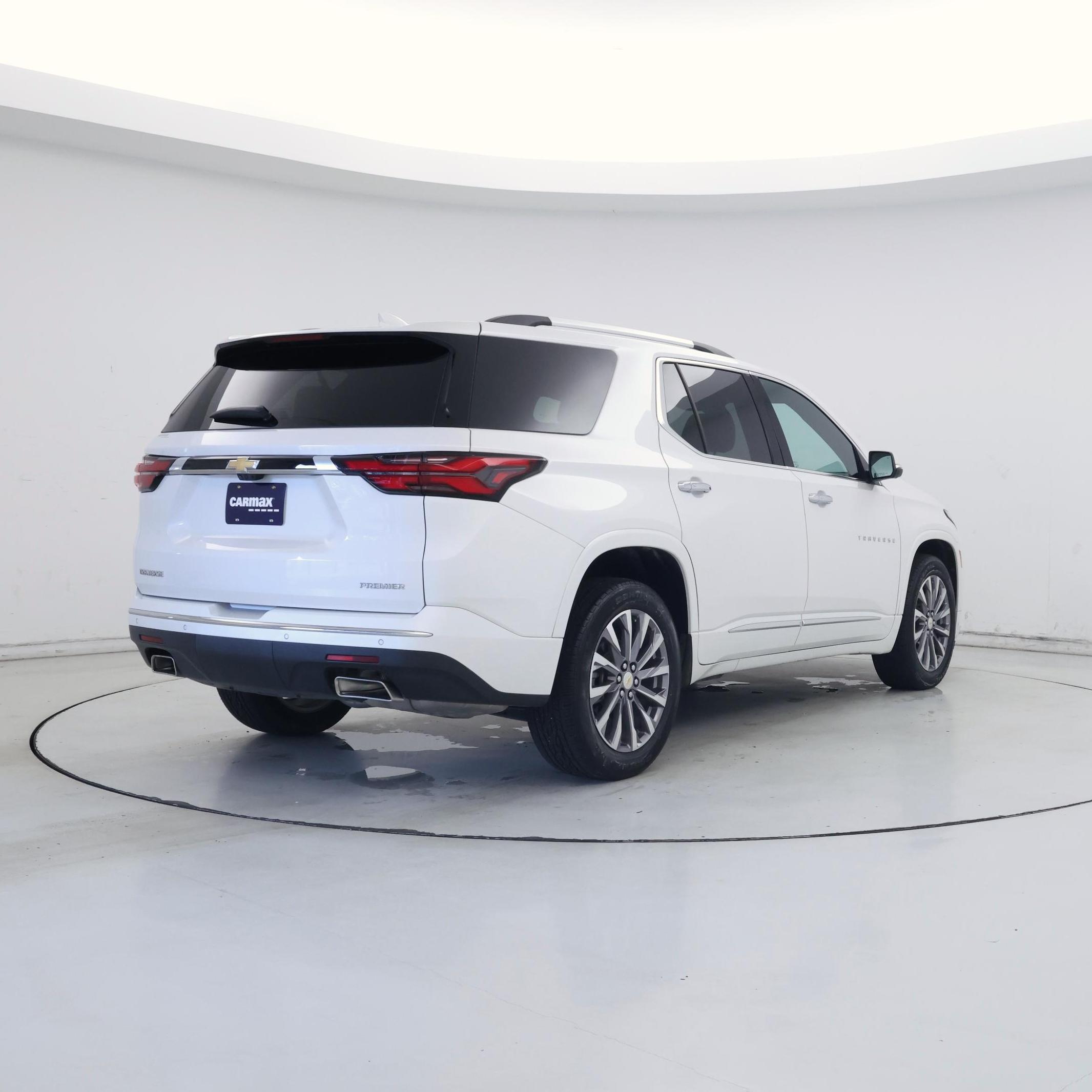 Thumbnail: 2022 Chevrolet Traverse - 8