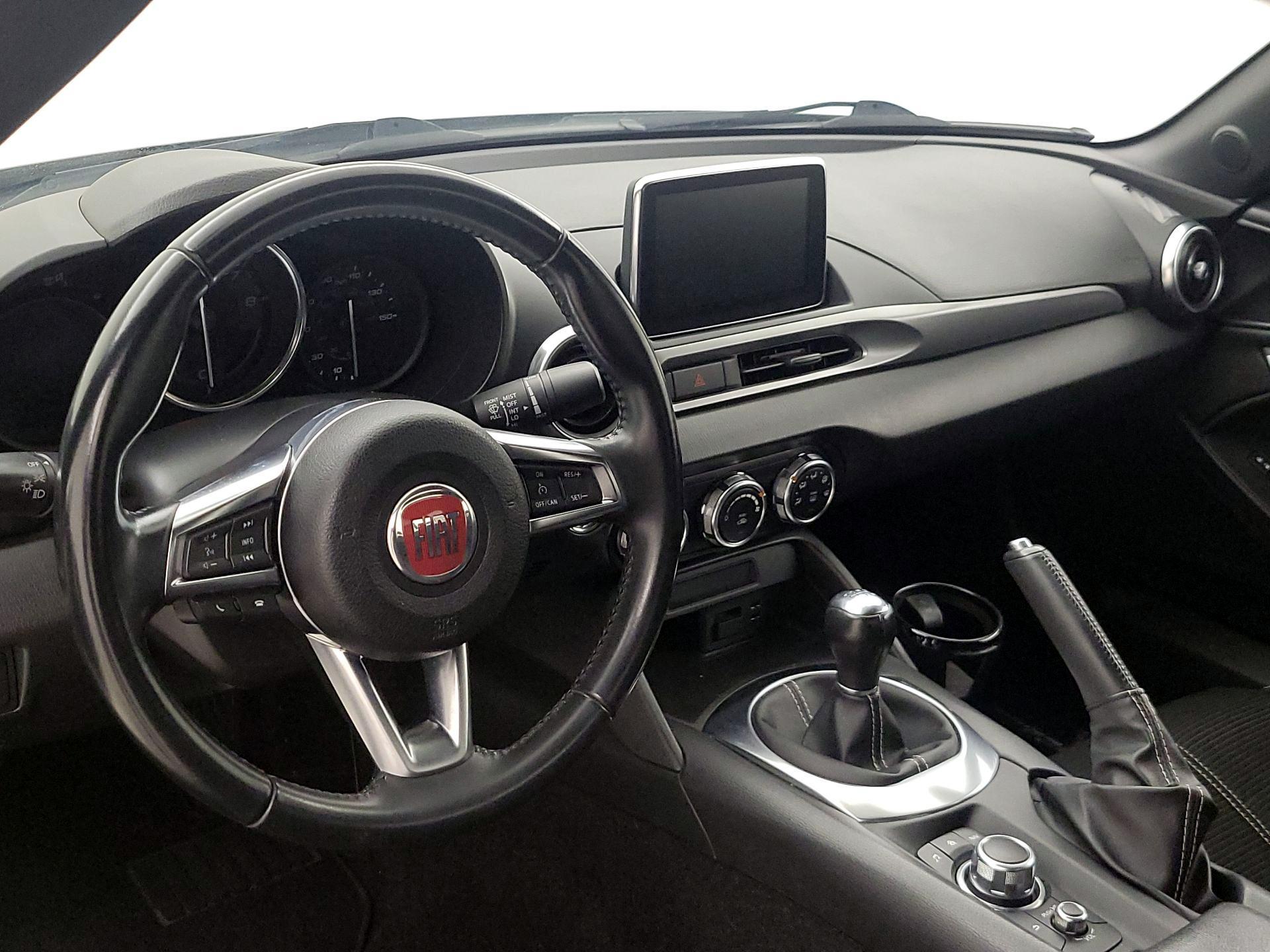 Thumbnail: 2019 Fiat 124 Spider - 9
