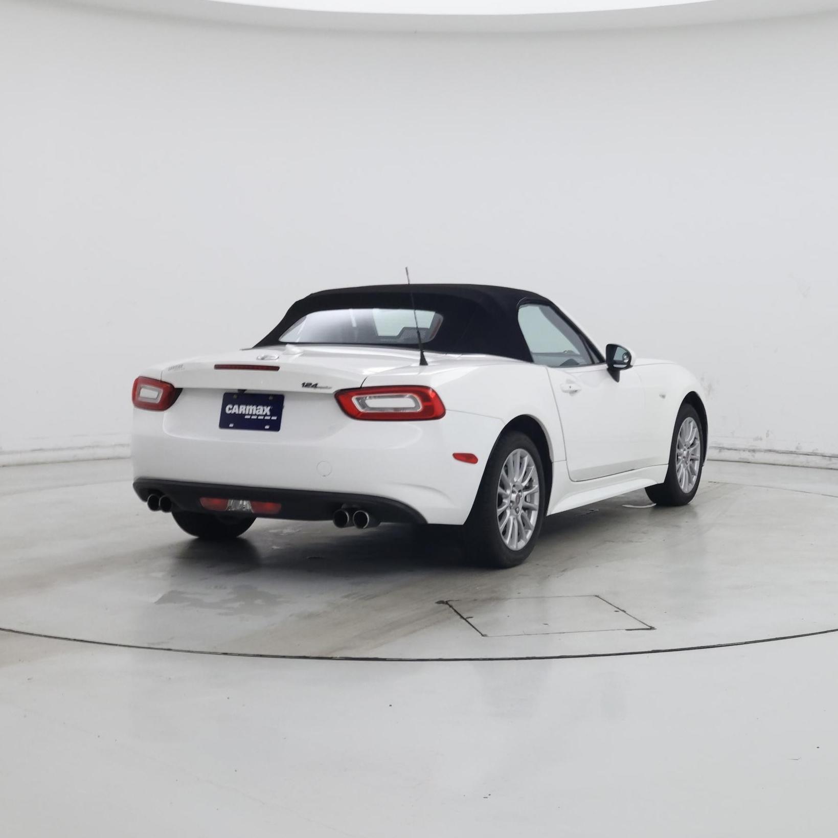 Thumbnail: 2019 Fiat 124 Spider - 8