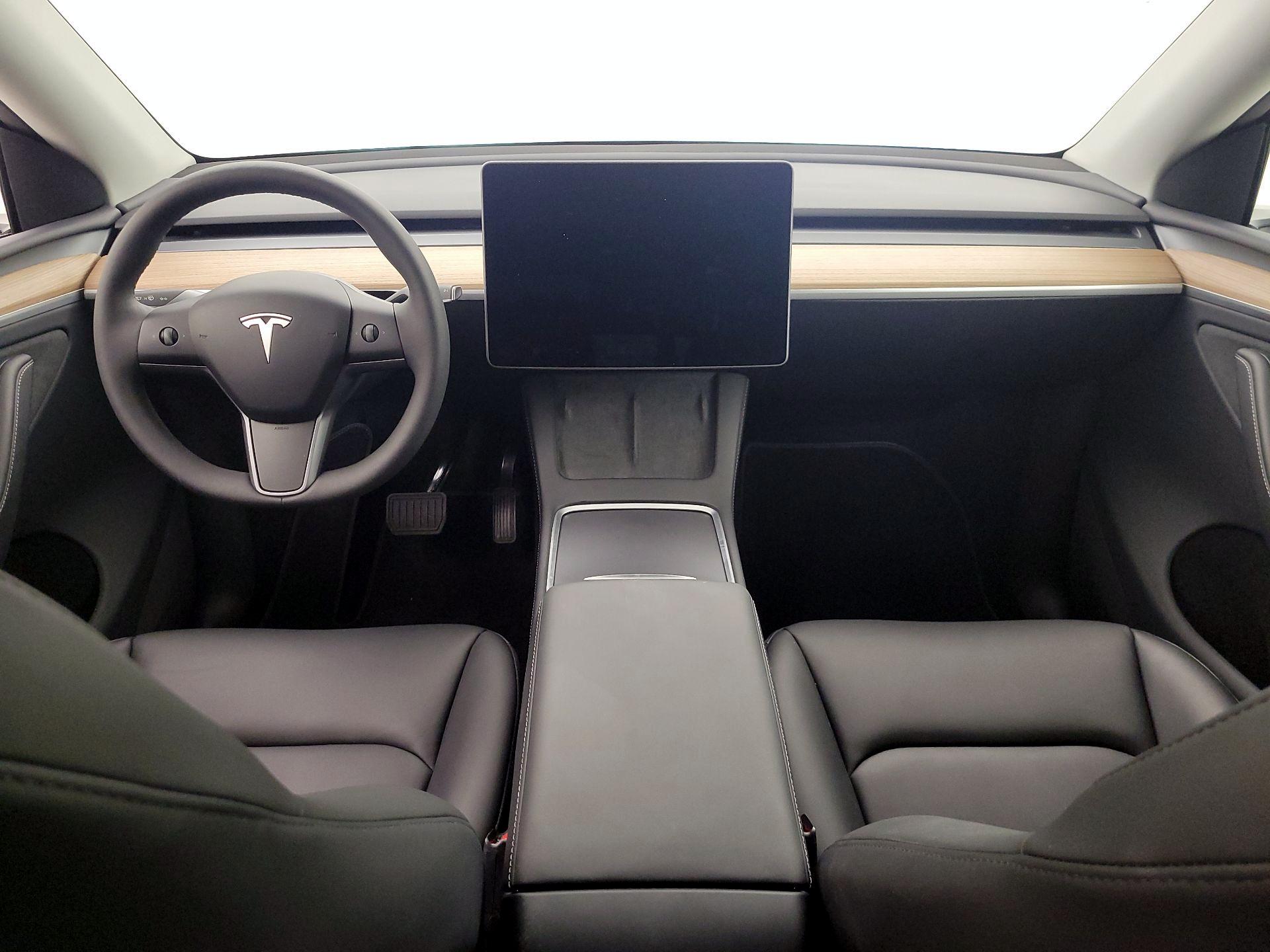 Thumbnail: 2024 Tesla Model Y - 9