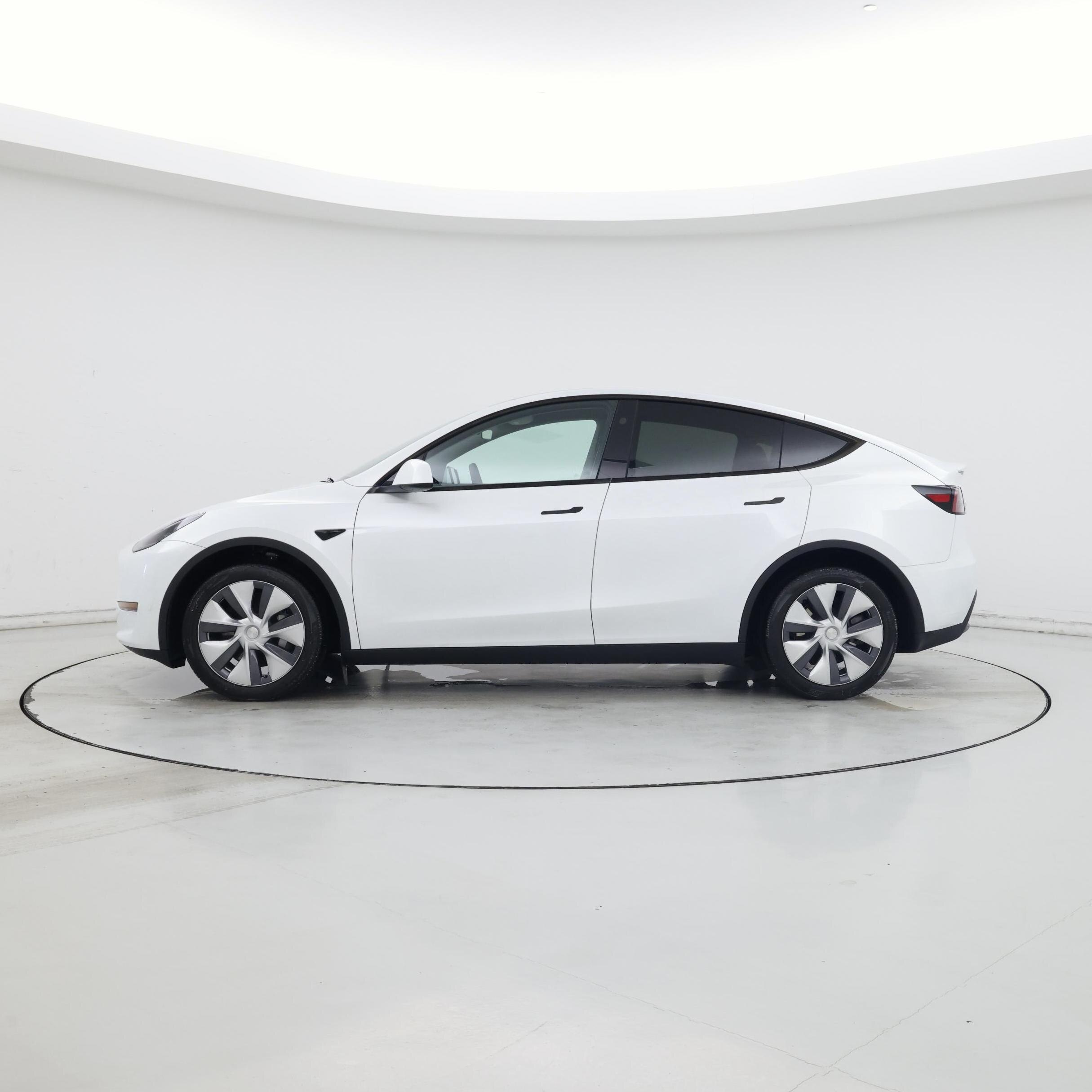 Thumbnail: 2024 Tesla Model Y - 3