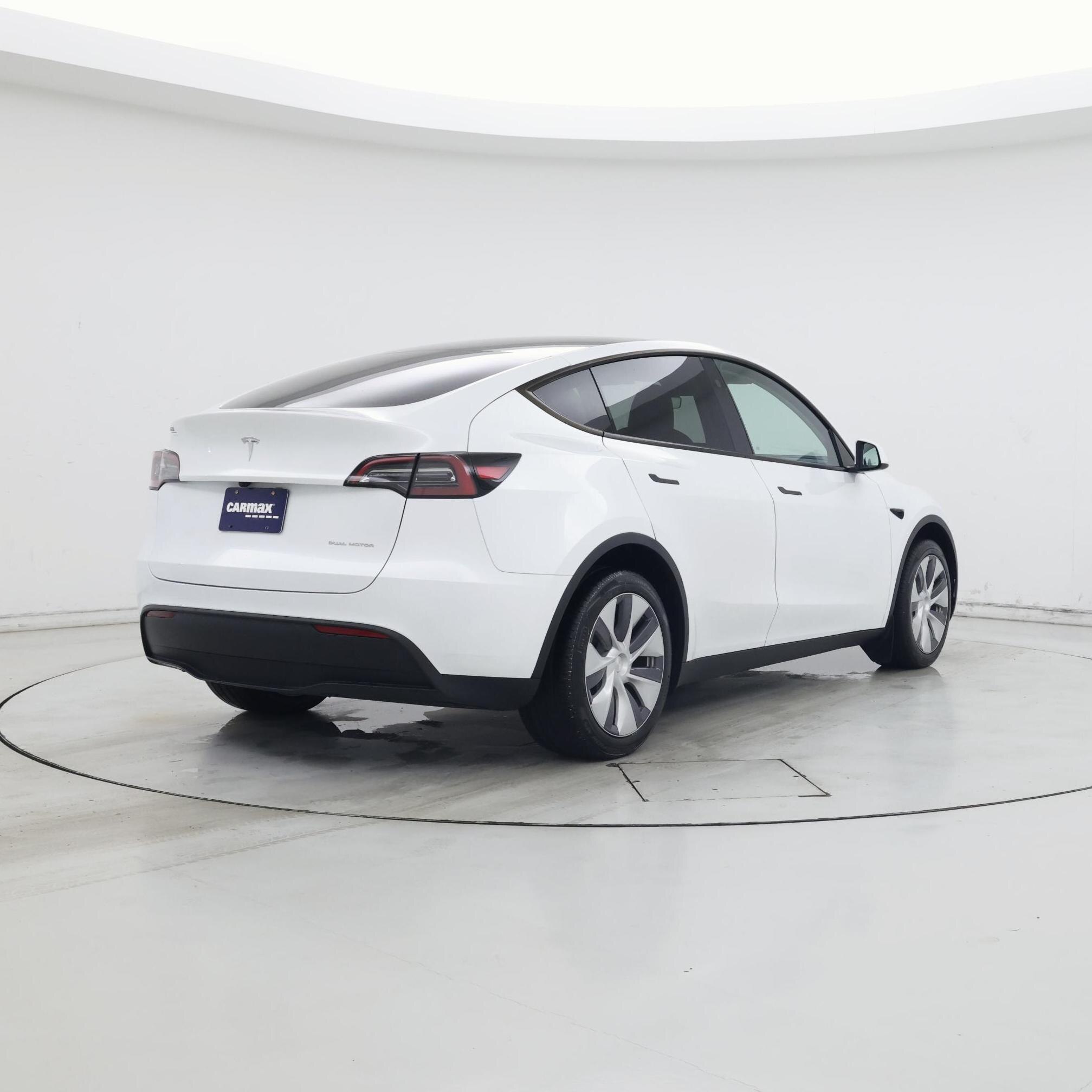 Thumbnail: 2024 Tesla Model Y - 8