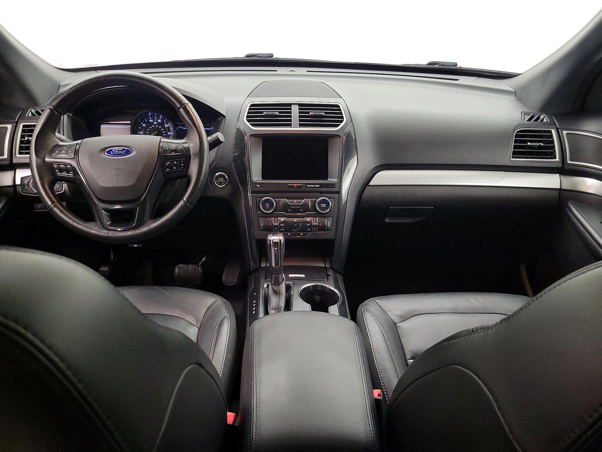 Thumbnail: 2017 Ford Explorer - 9