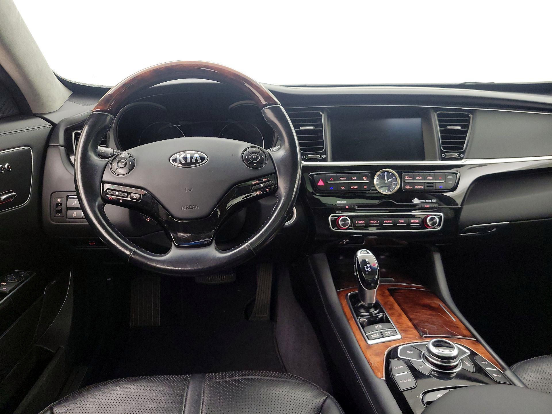 Thumbnail: 2015 Kia K900 - 10