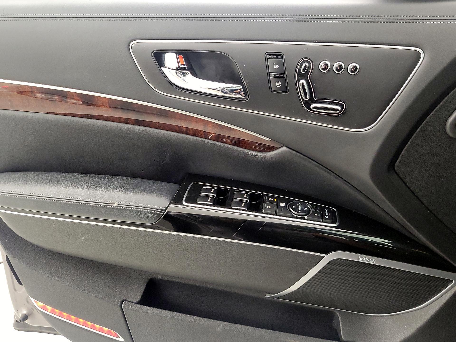 Thumbnail: 2015 Kia K900 - 12