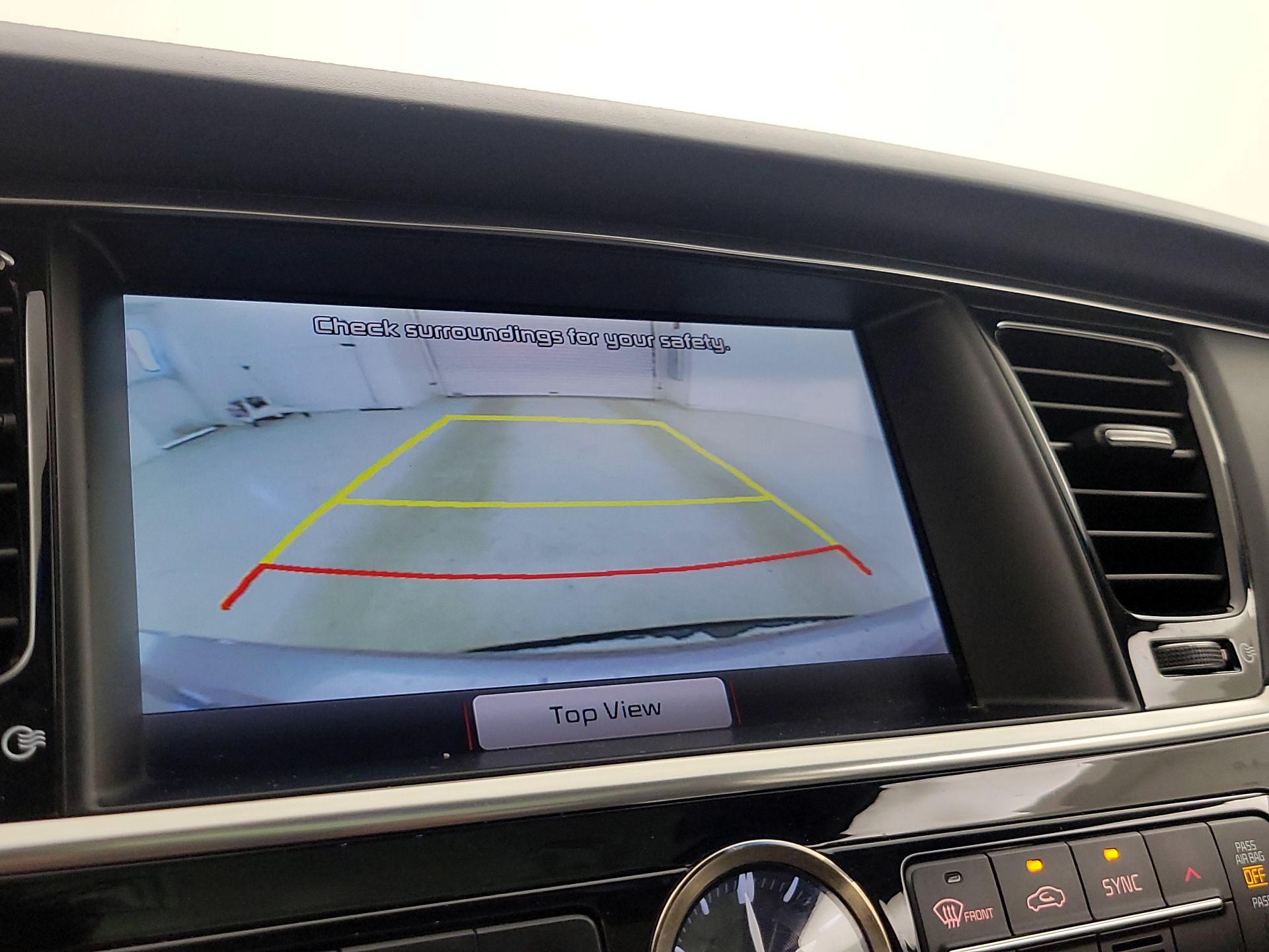 Thumbnail: 2015 Kia K900 - 15