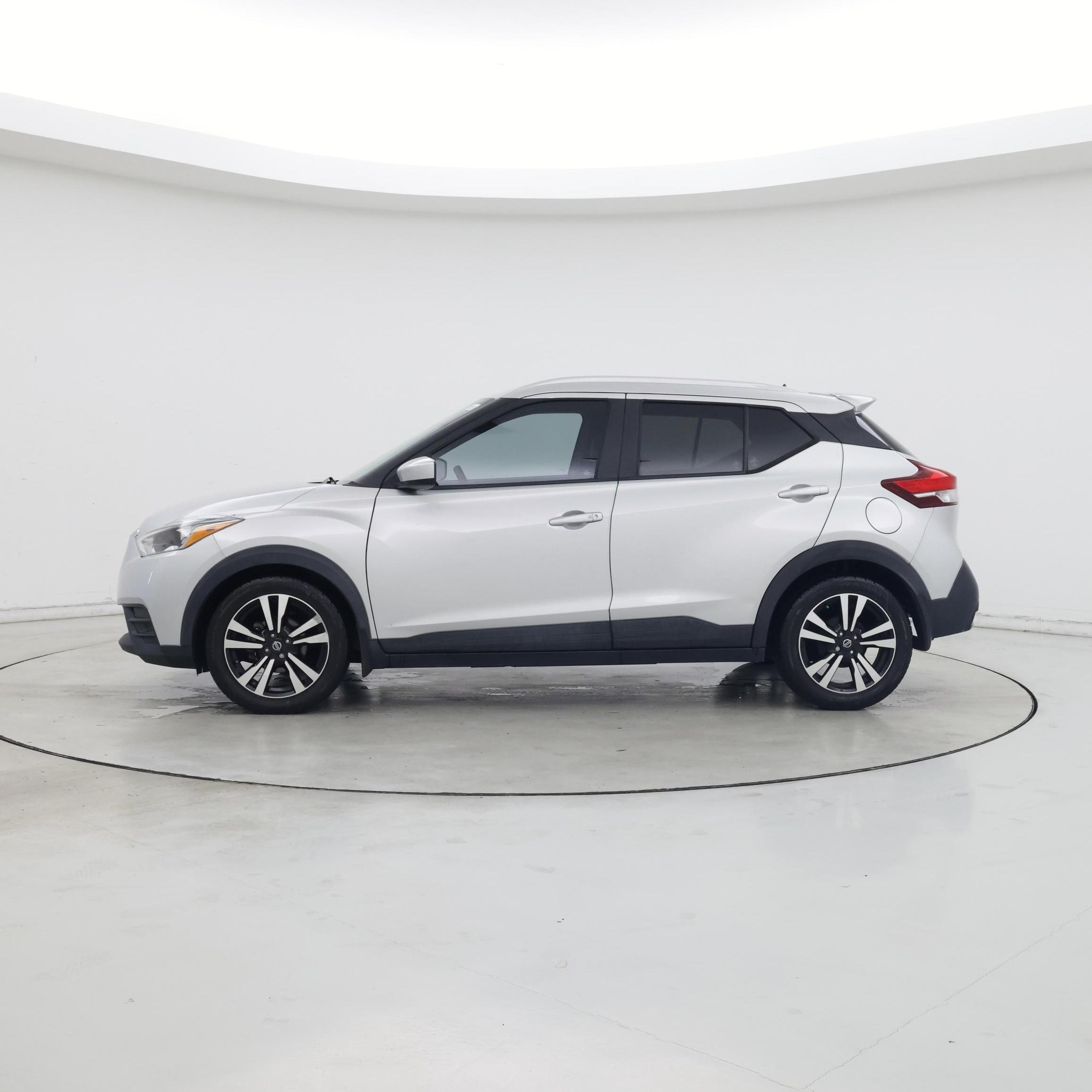 Thumbnail: 2019 Nissan Kicks - 3