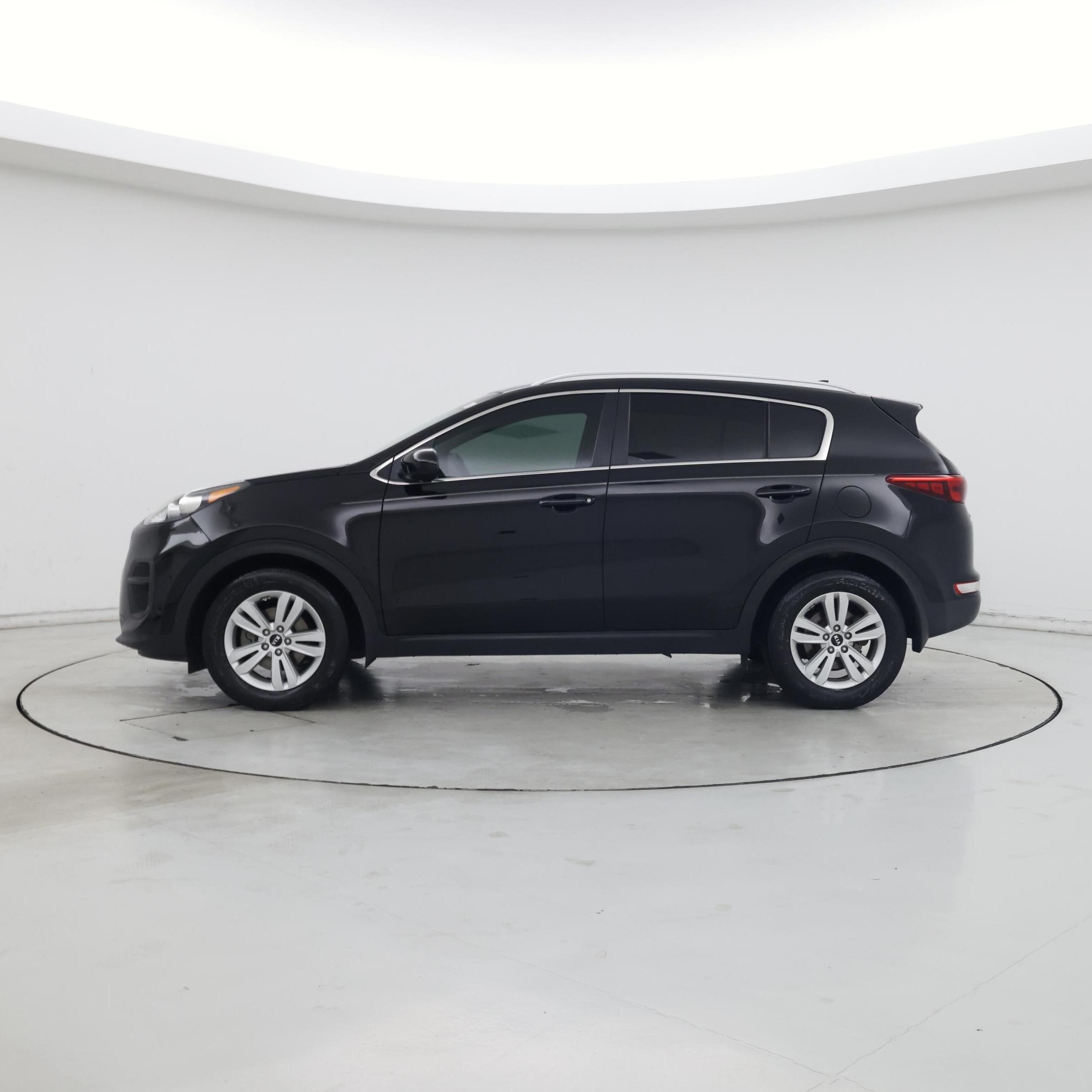 Thumbnail: 2018 Kia Sportage - 3