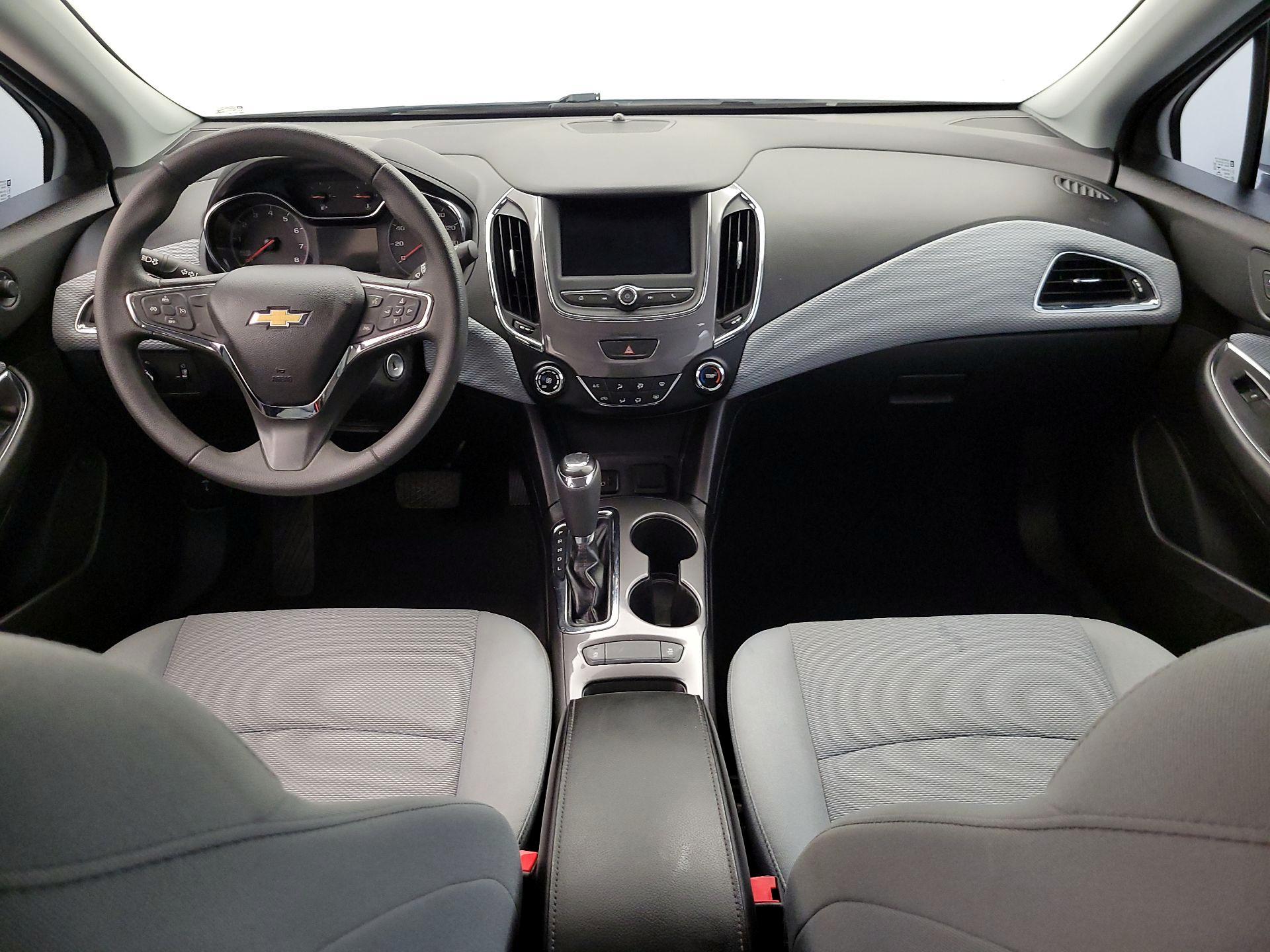 Thumbnail: 2019 Chevrolet Cruze - 9