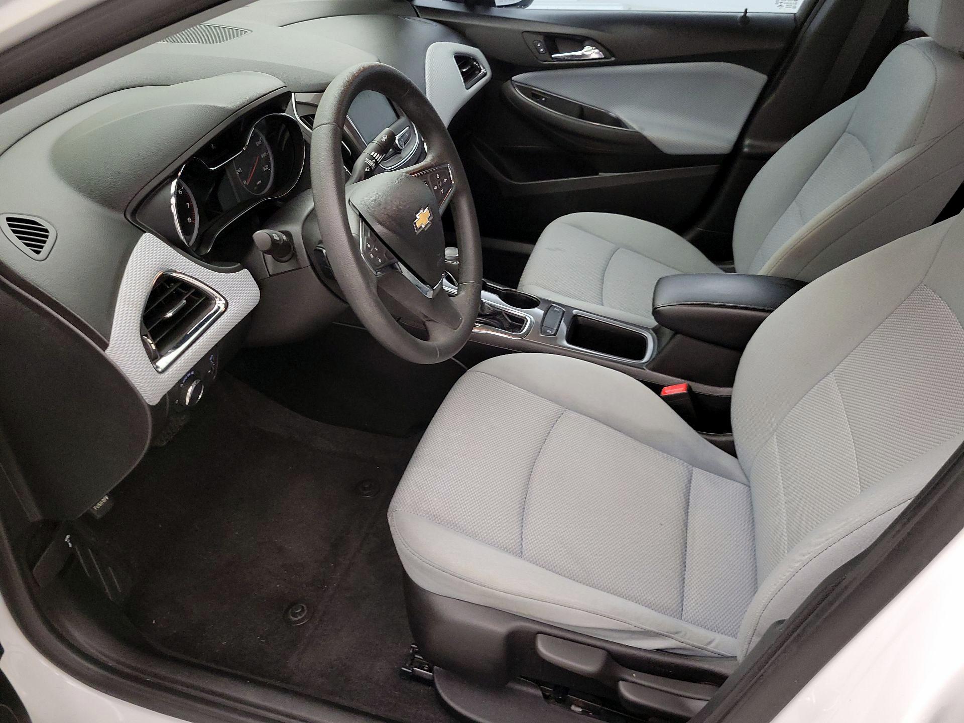 Thumbnail: 2019 Chevrolet Cruze - 11