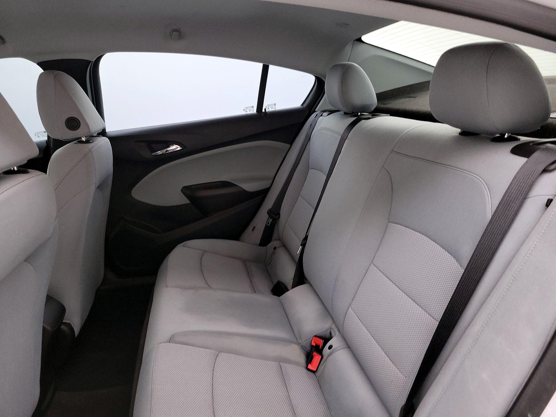 Thumbnail: 2019 Chevrolet Cruze - 19