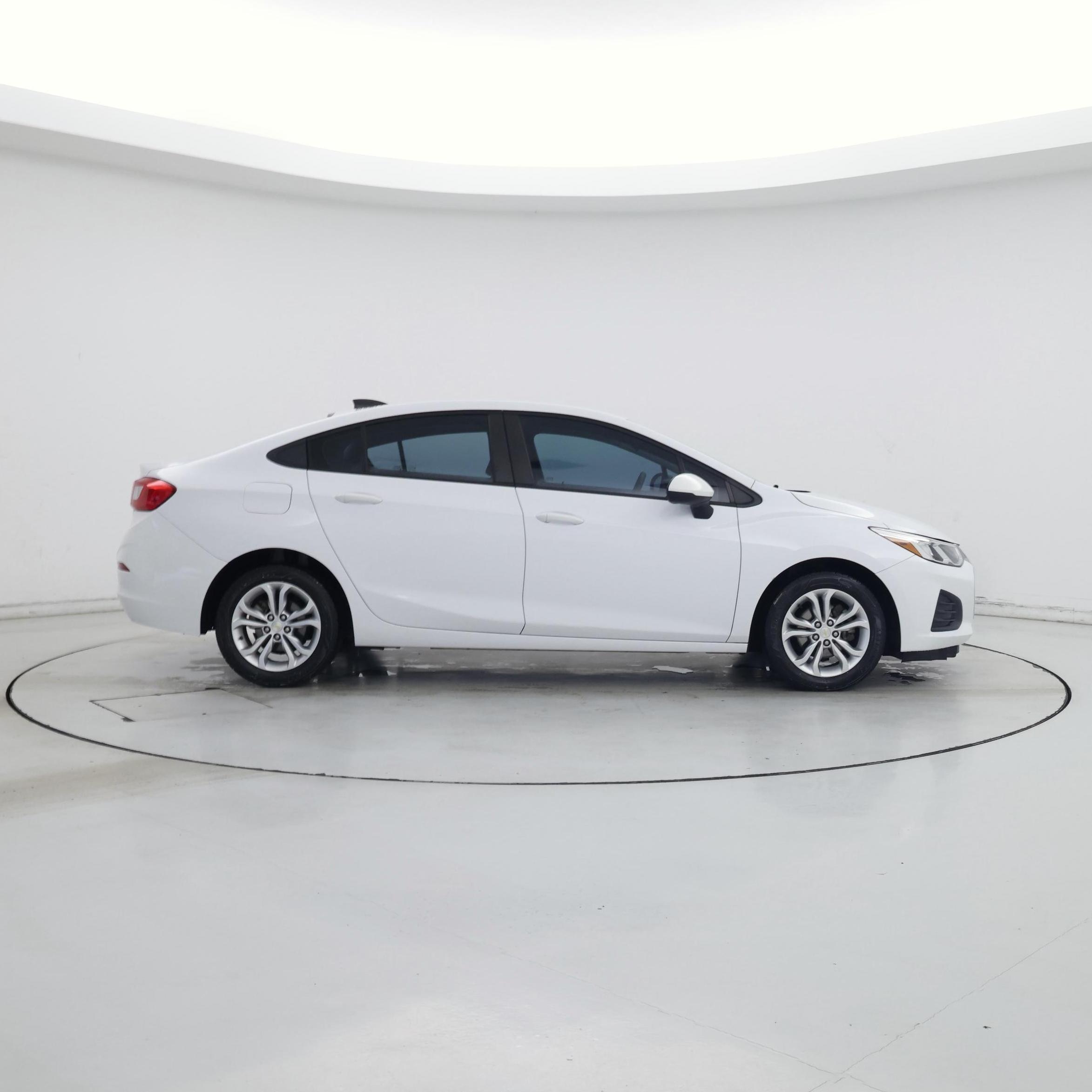 Thumbnail: 2019 Chevrolet Cruze - 7
