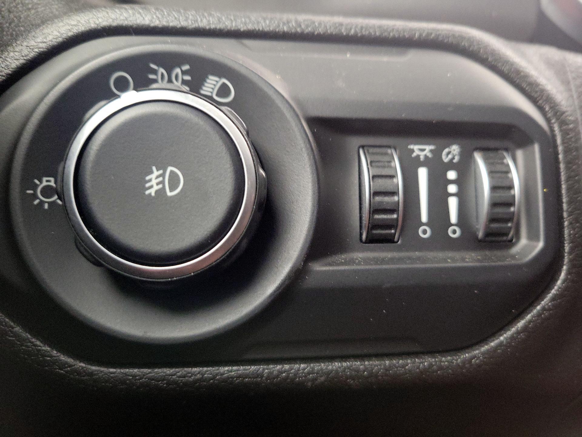 Thumbnail: 2020 Jeep Wrangler - 13