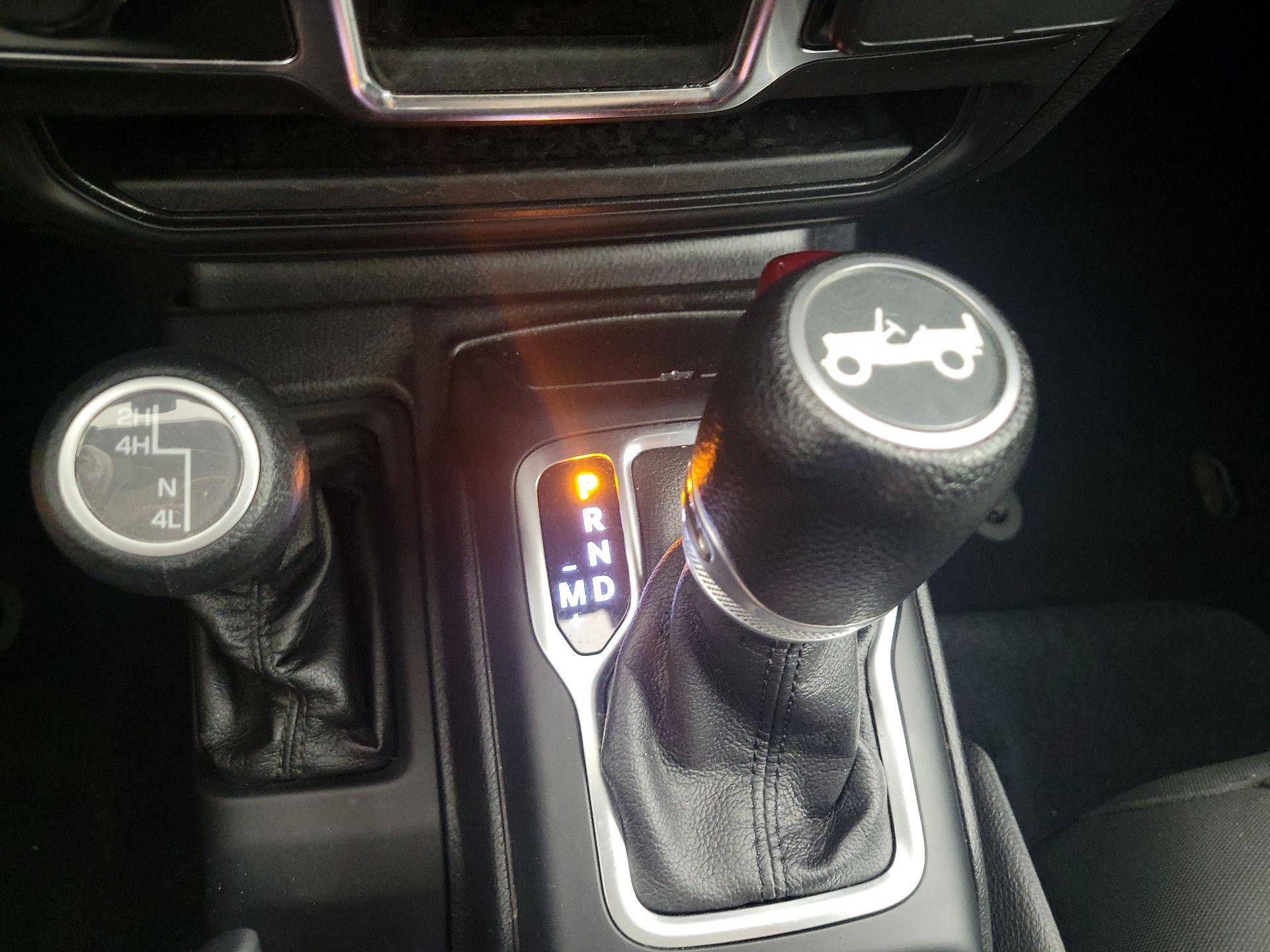 Thumbnail: 2020 Jeep Wrangler - 17