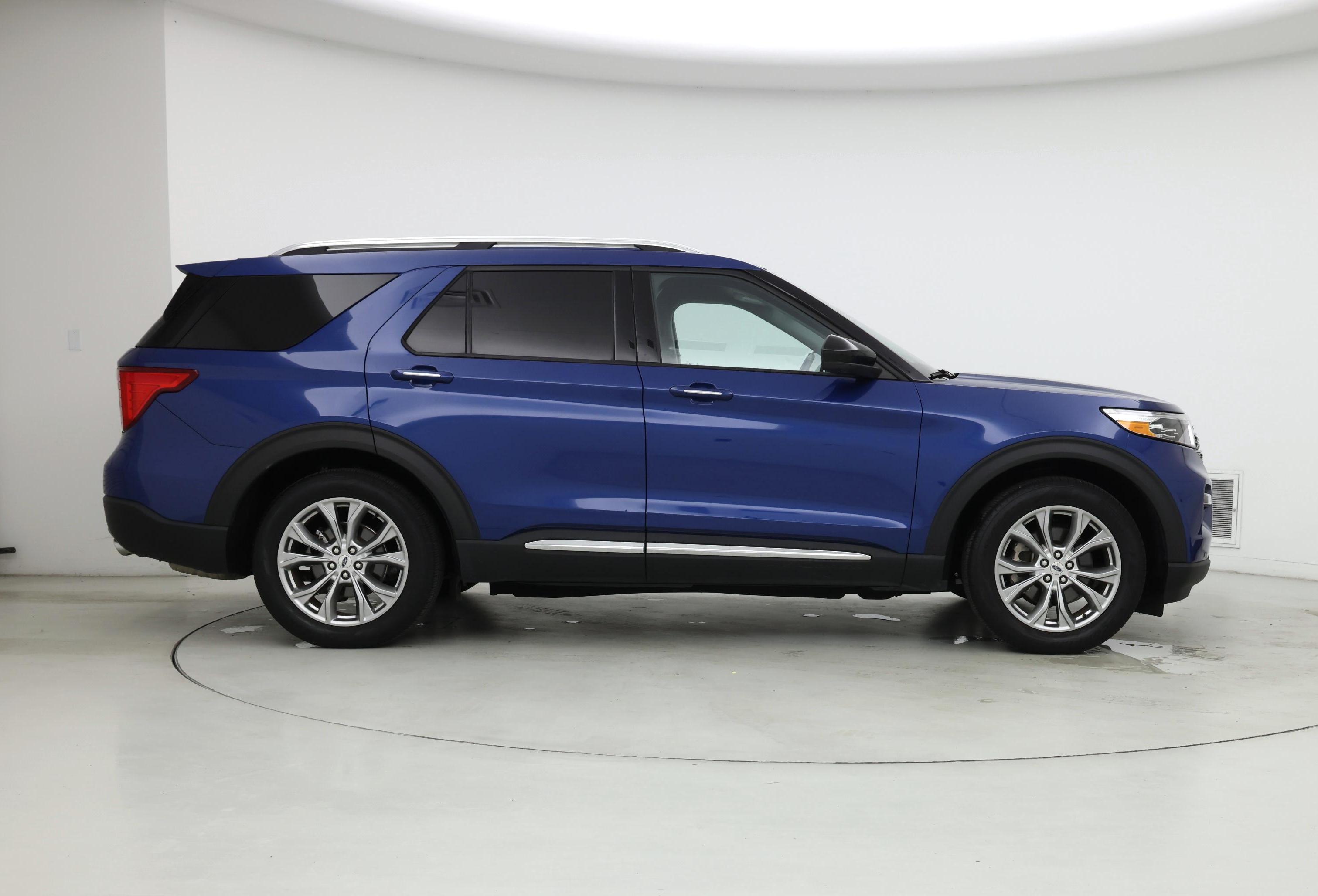Thumbnail: 2022 Ford Explorer - 7