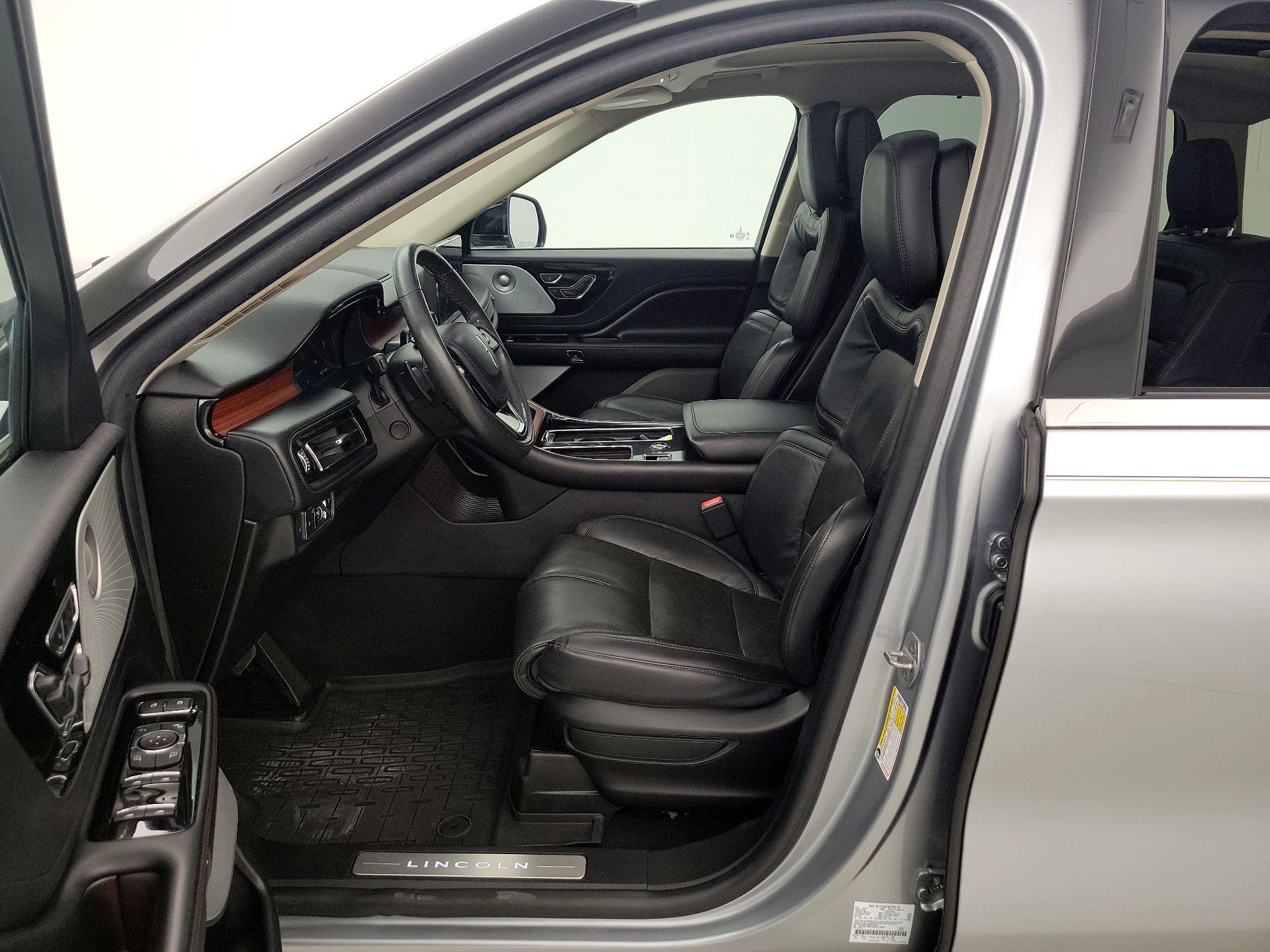 Thumbnail: 2022 Lincoln Aviator - 11