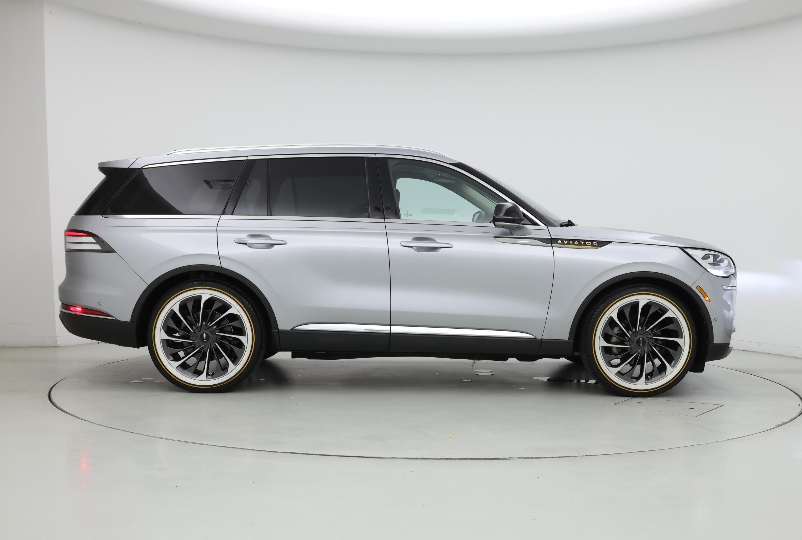 Thumbnail: 2022 Lincoln Aviator - 7