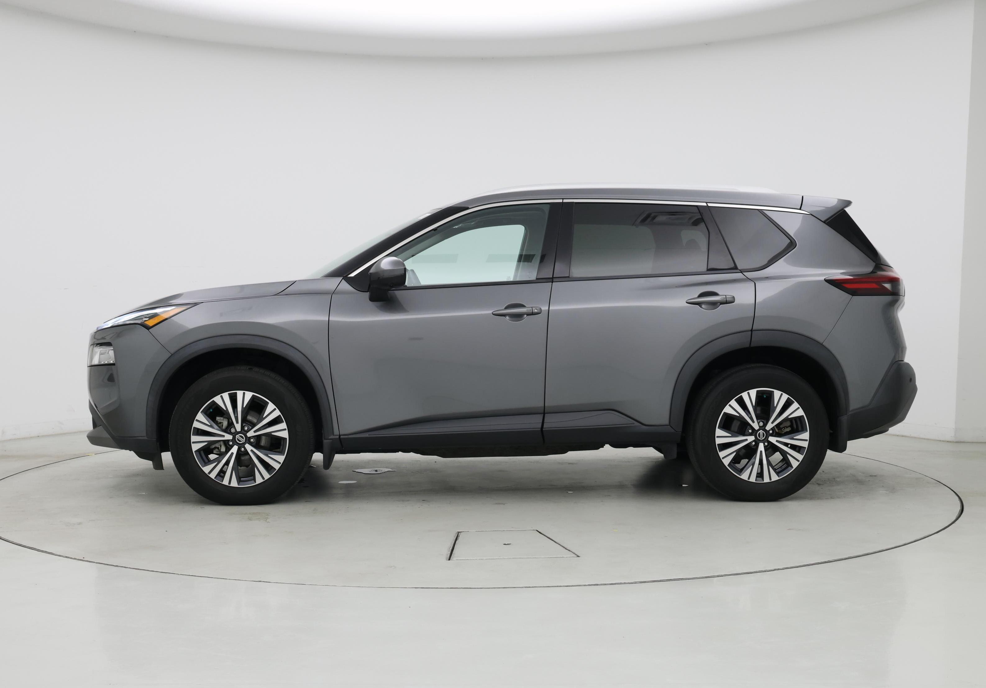 Thumbnail: 2021 Nissan Rogue - 3