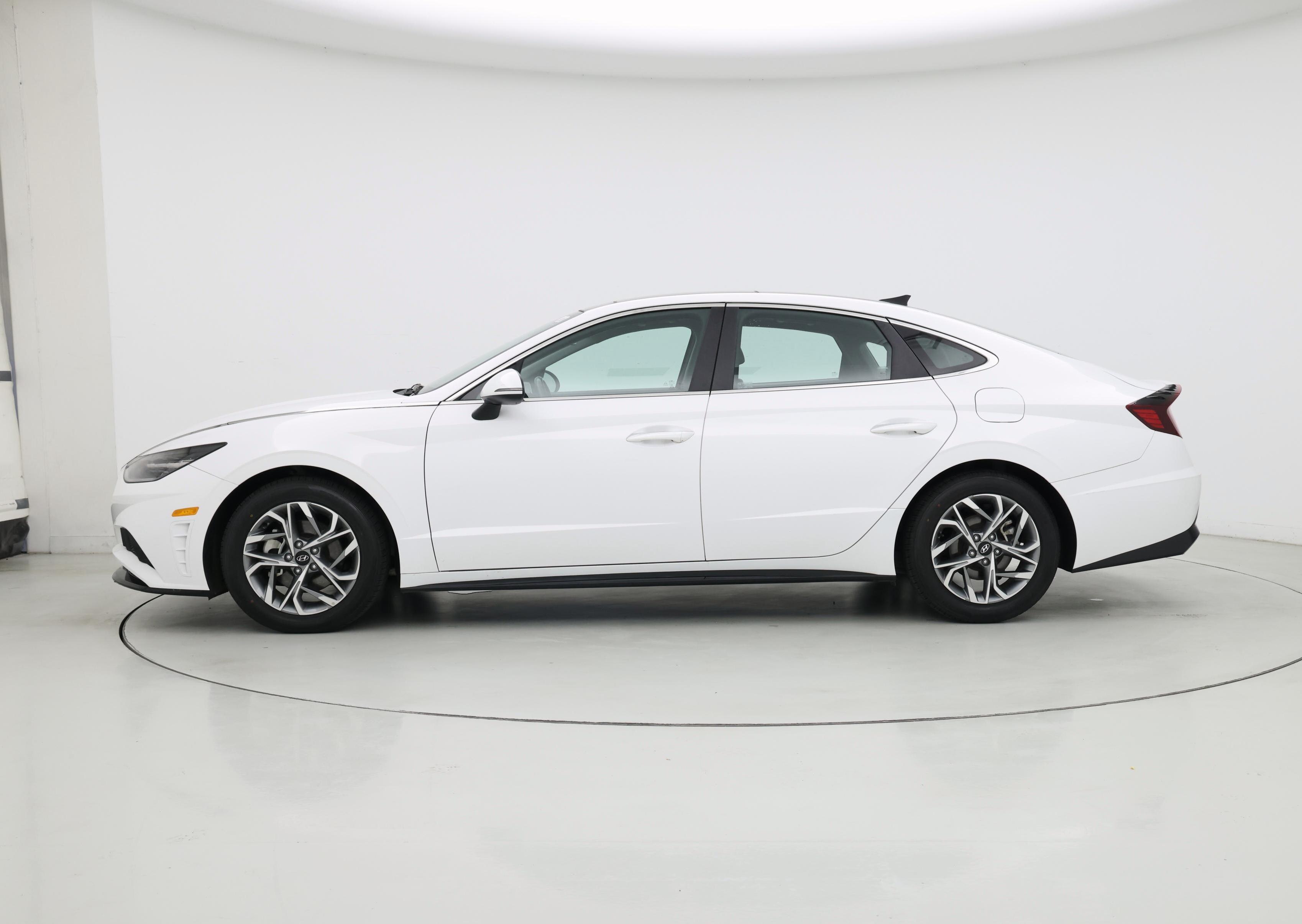 Thumbnail: 2023 Hyundai Sonata - 3