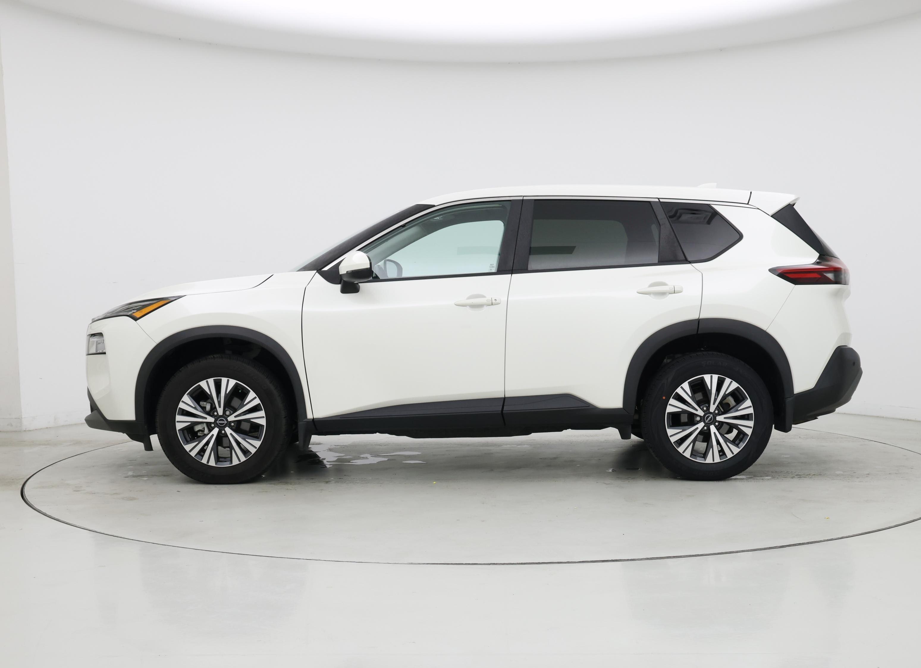 Thumbnail: 2022 Nissan Rogue - 3