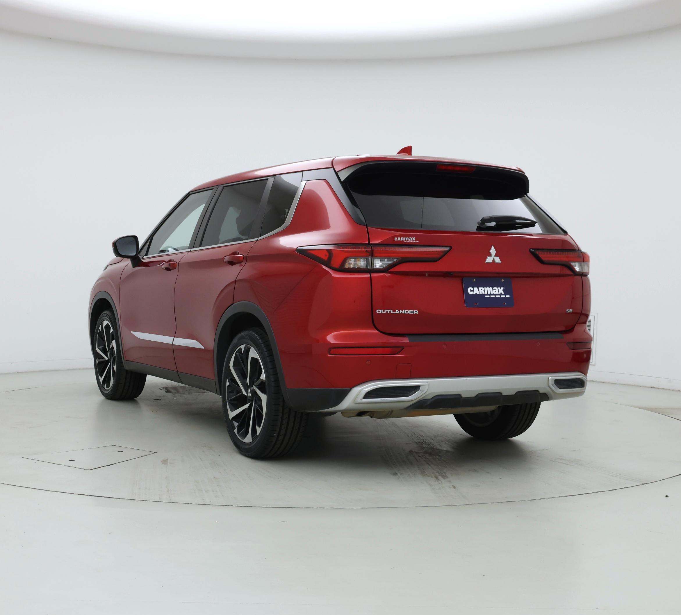 Thumbnail: 2022 Mitsubishi Outlander - 2