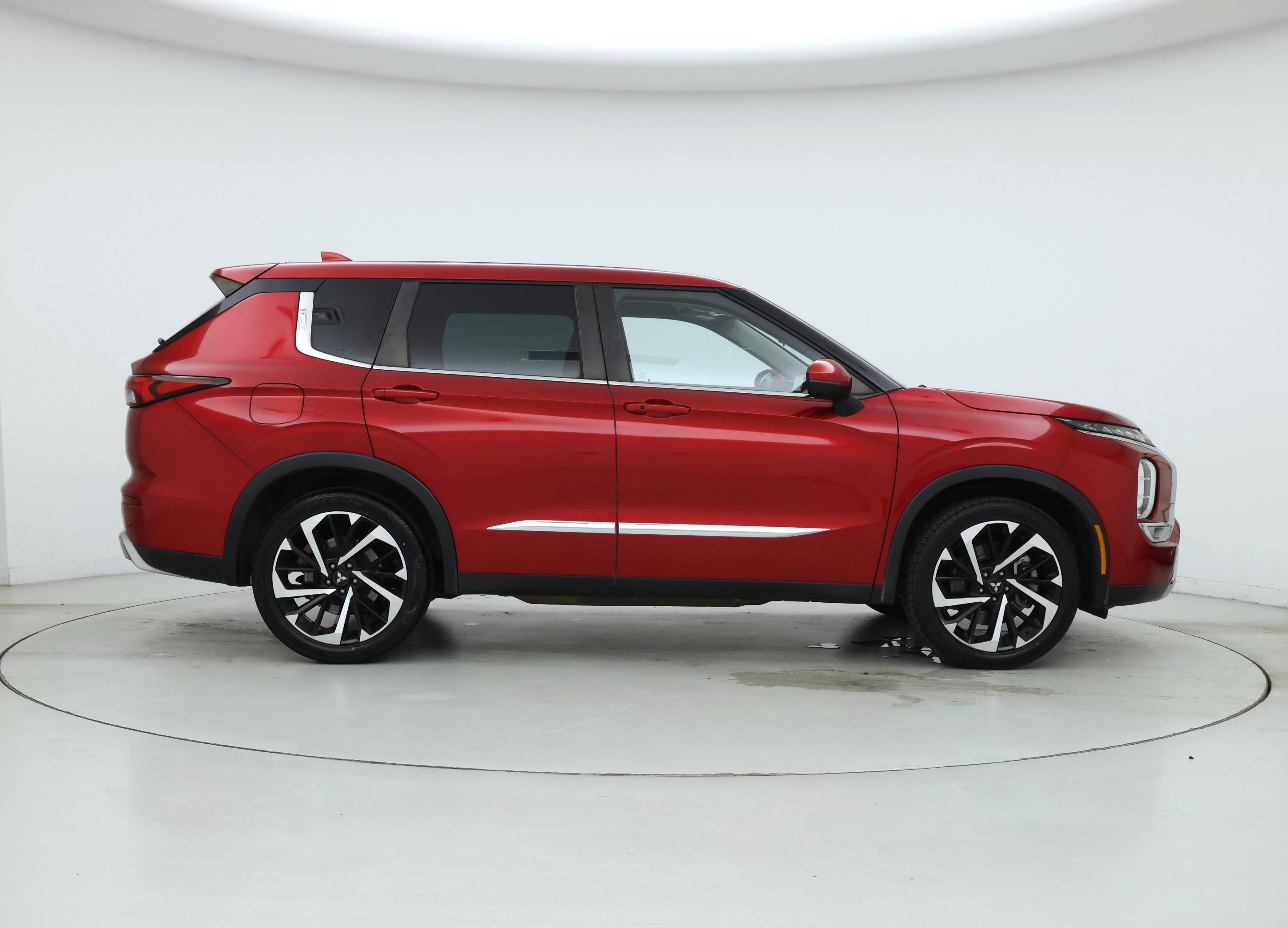 Thumbnail: 2022 Mitsubishi Outlander - 7